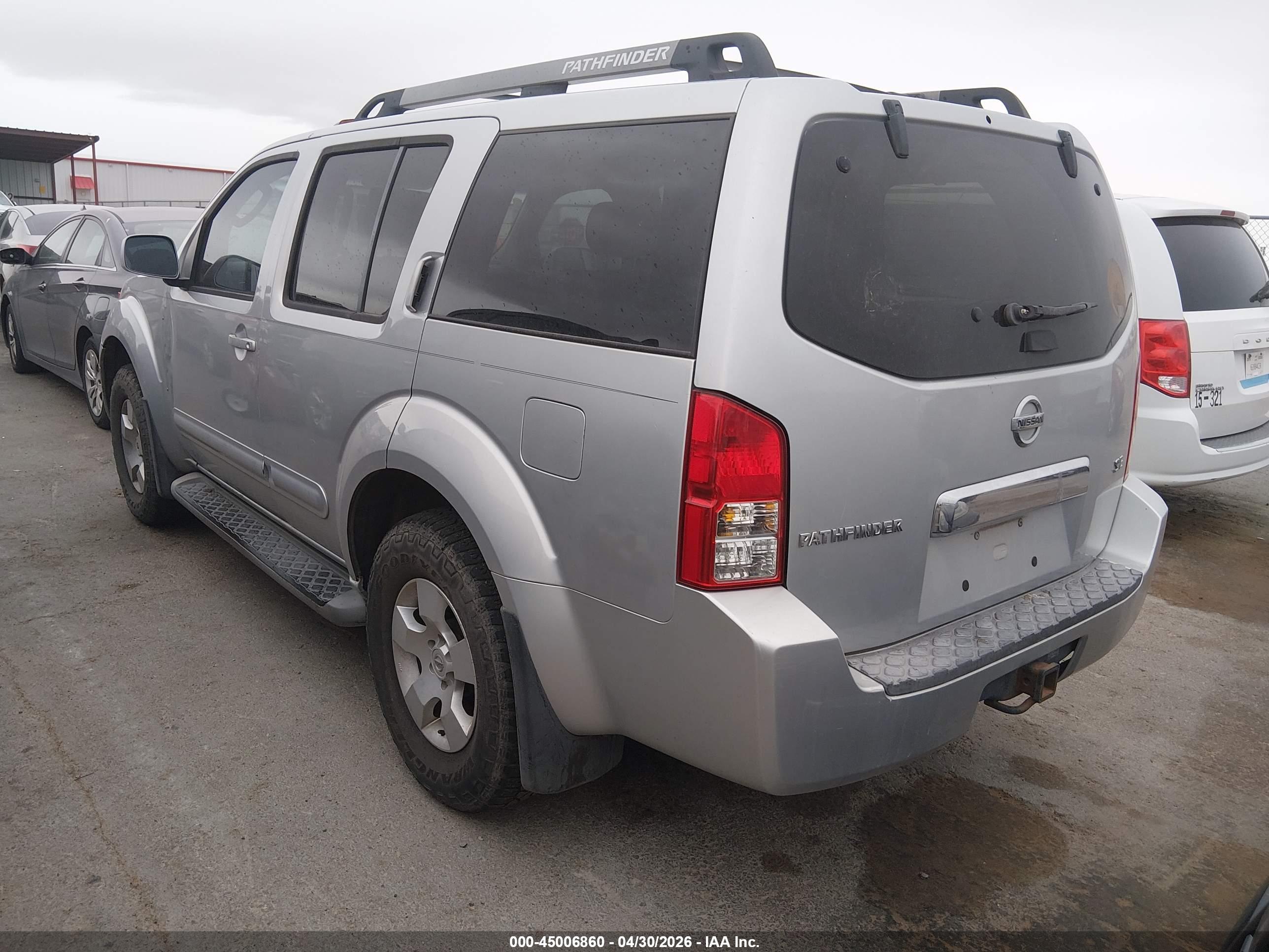 NISSAN PATHFINDER image 3