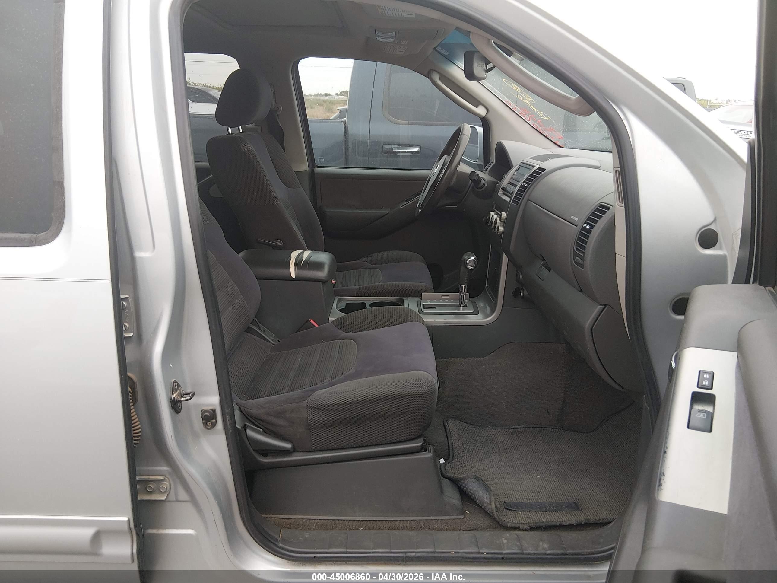 NISSAN PATHFINDER image 5