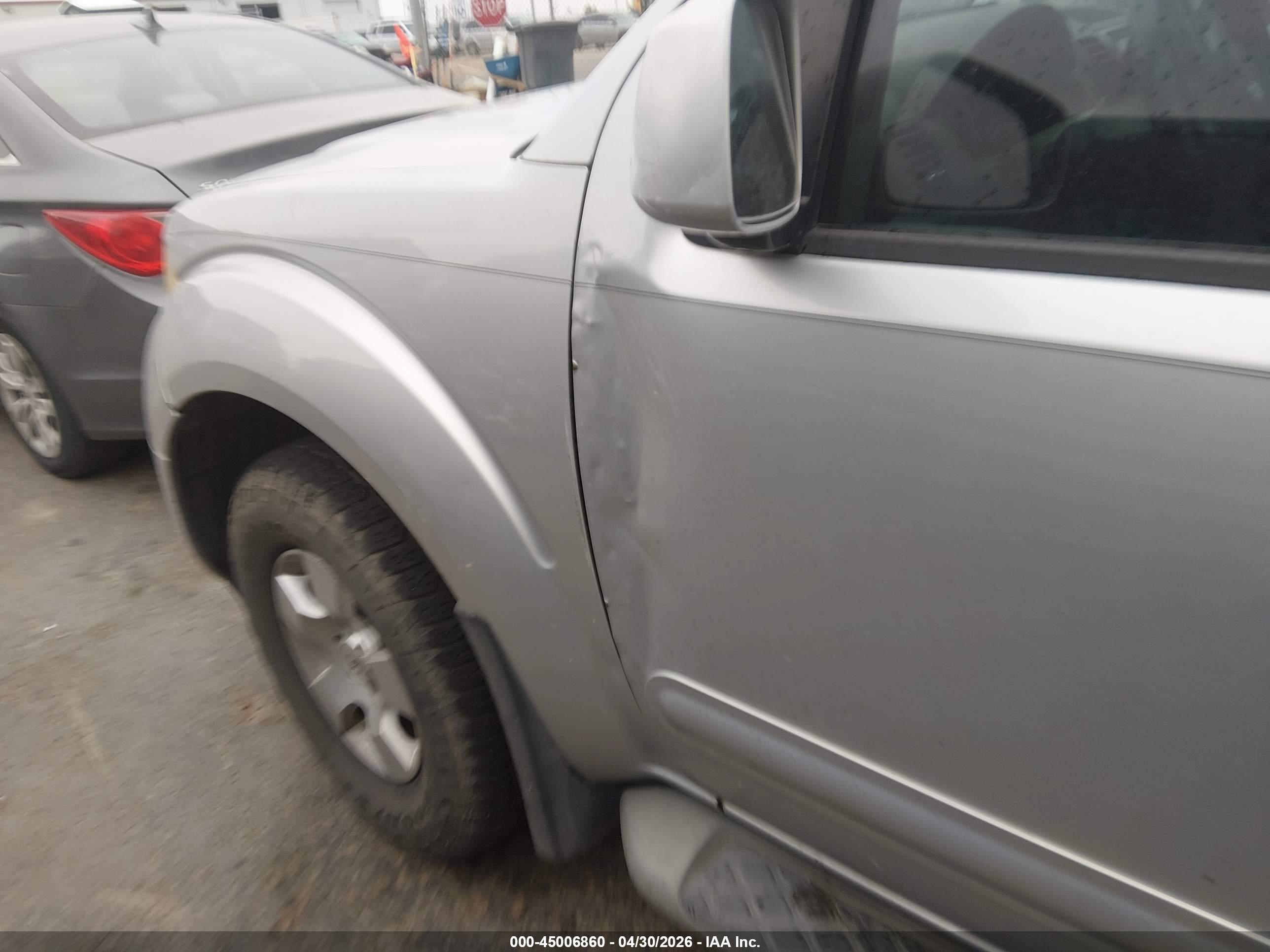 NISSAN PATHFINDER image 6