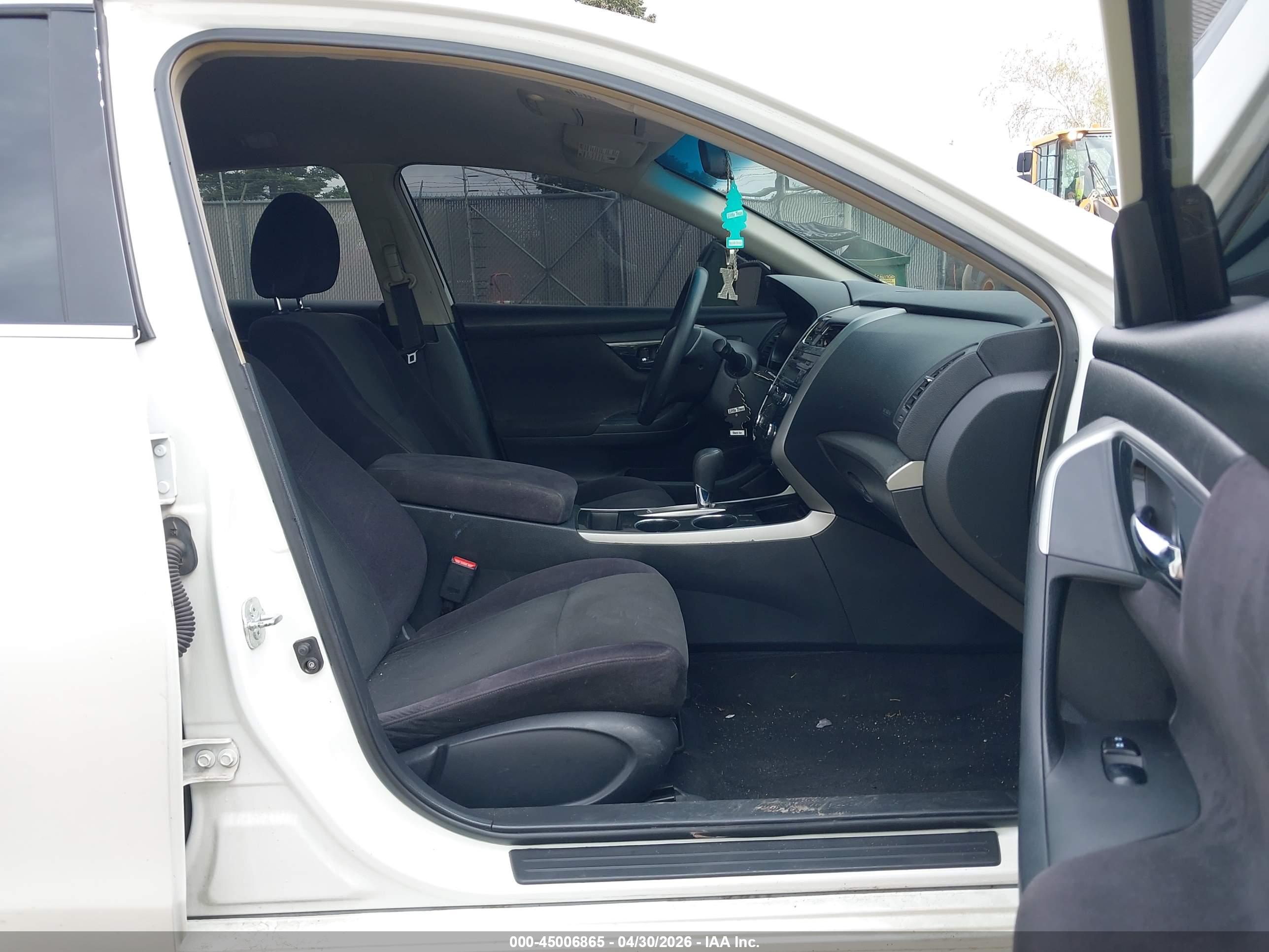 NISSAN ALTIMA image 5