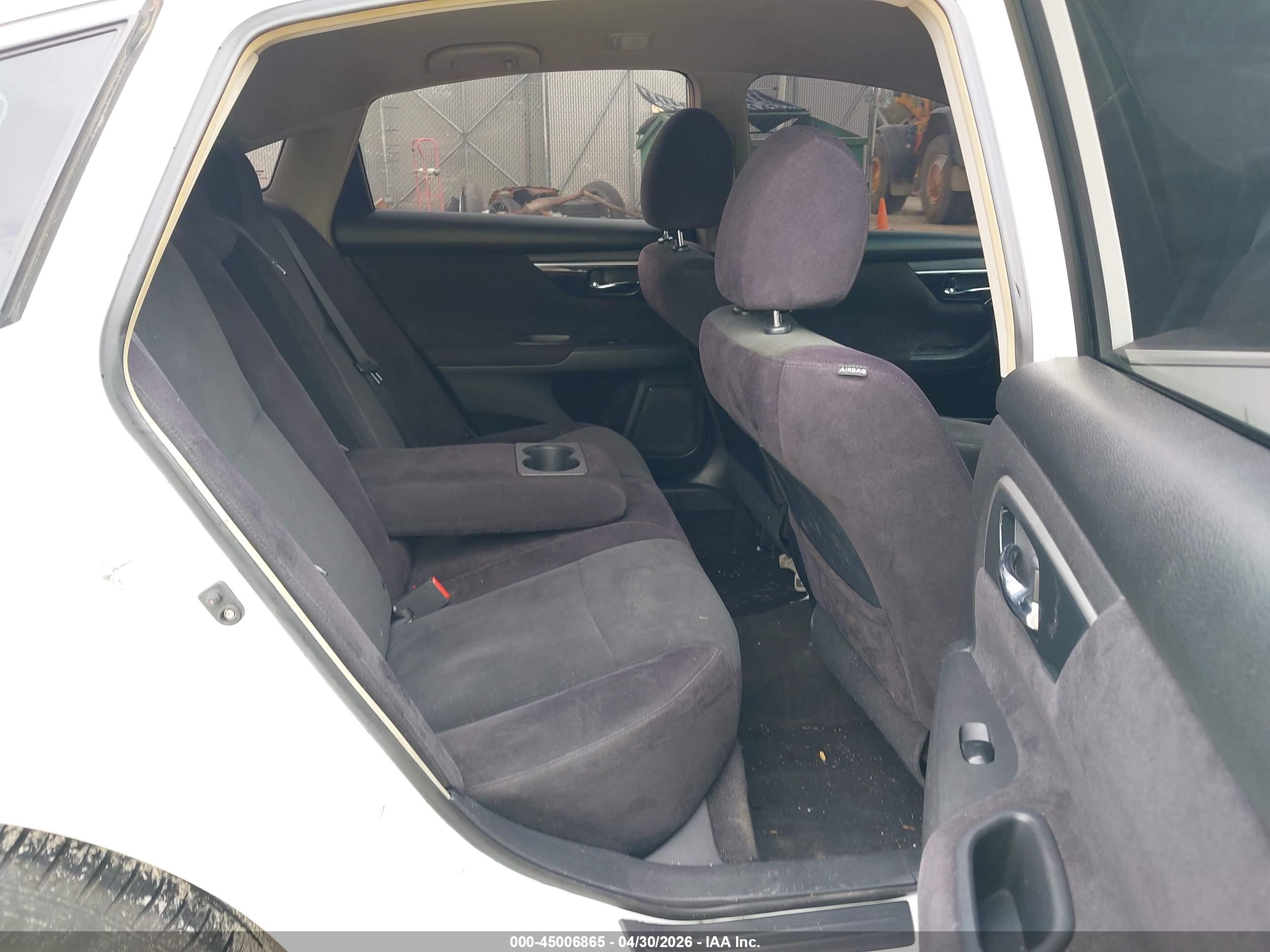 NISSAN ALTIMA image 8