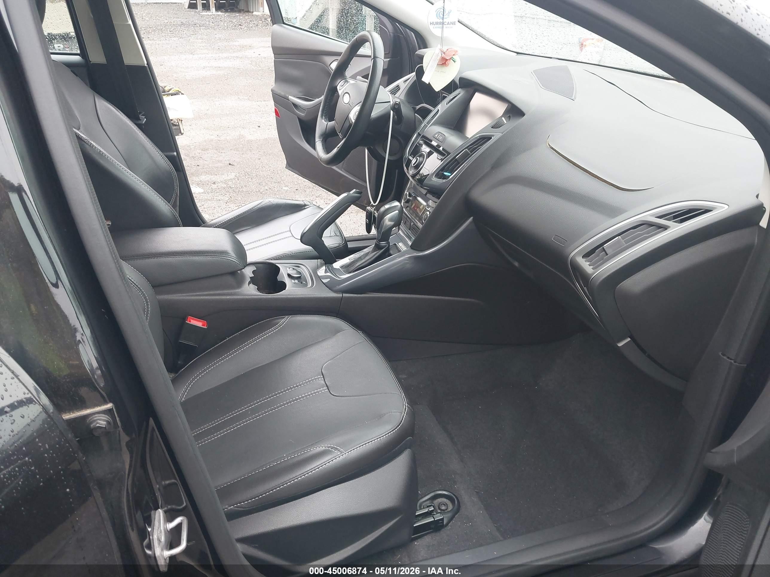 FORD FOCUS image 5