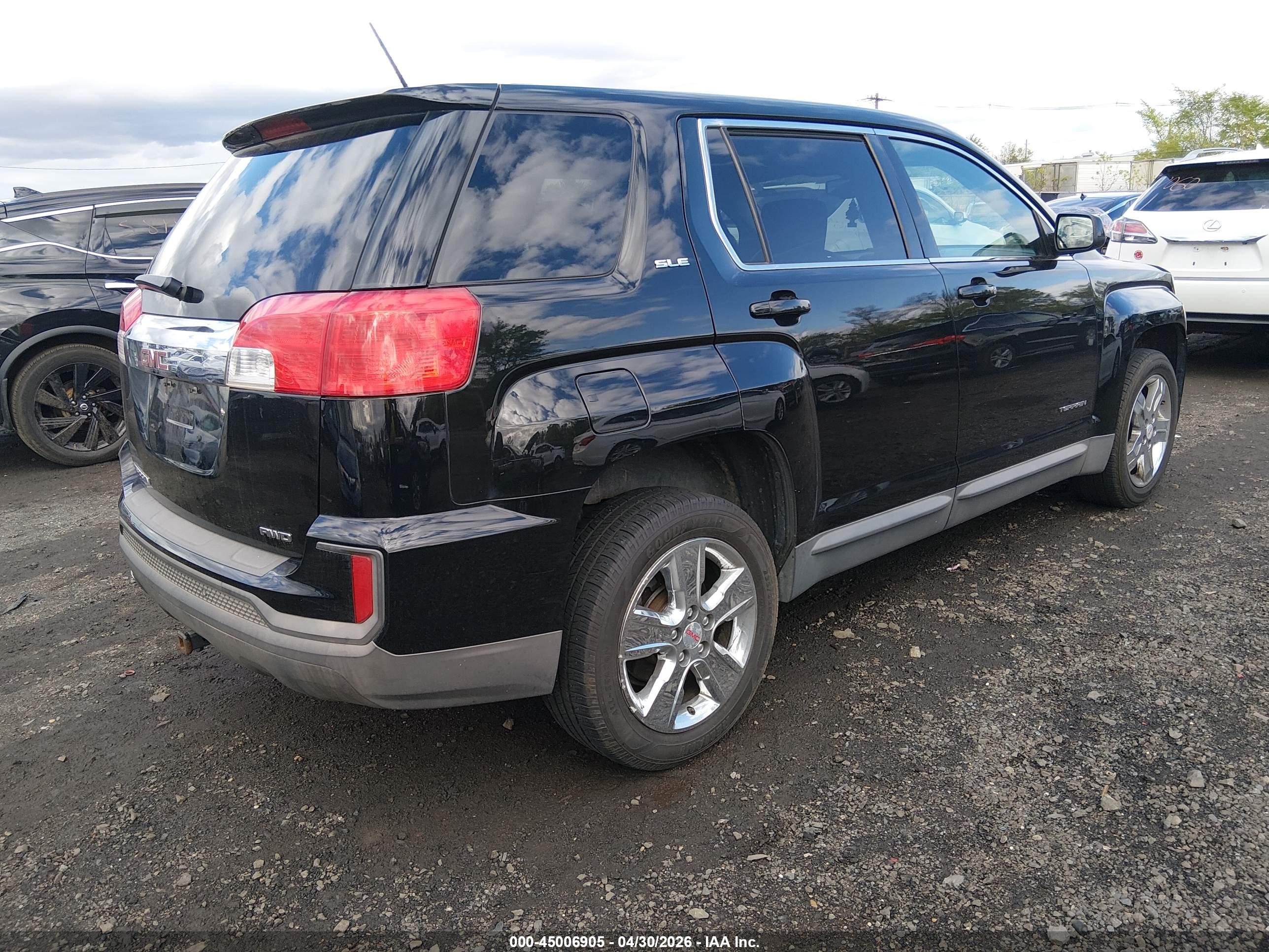 GMC TERRAIN image 4