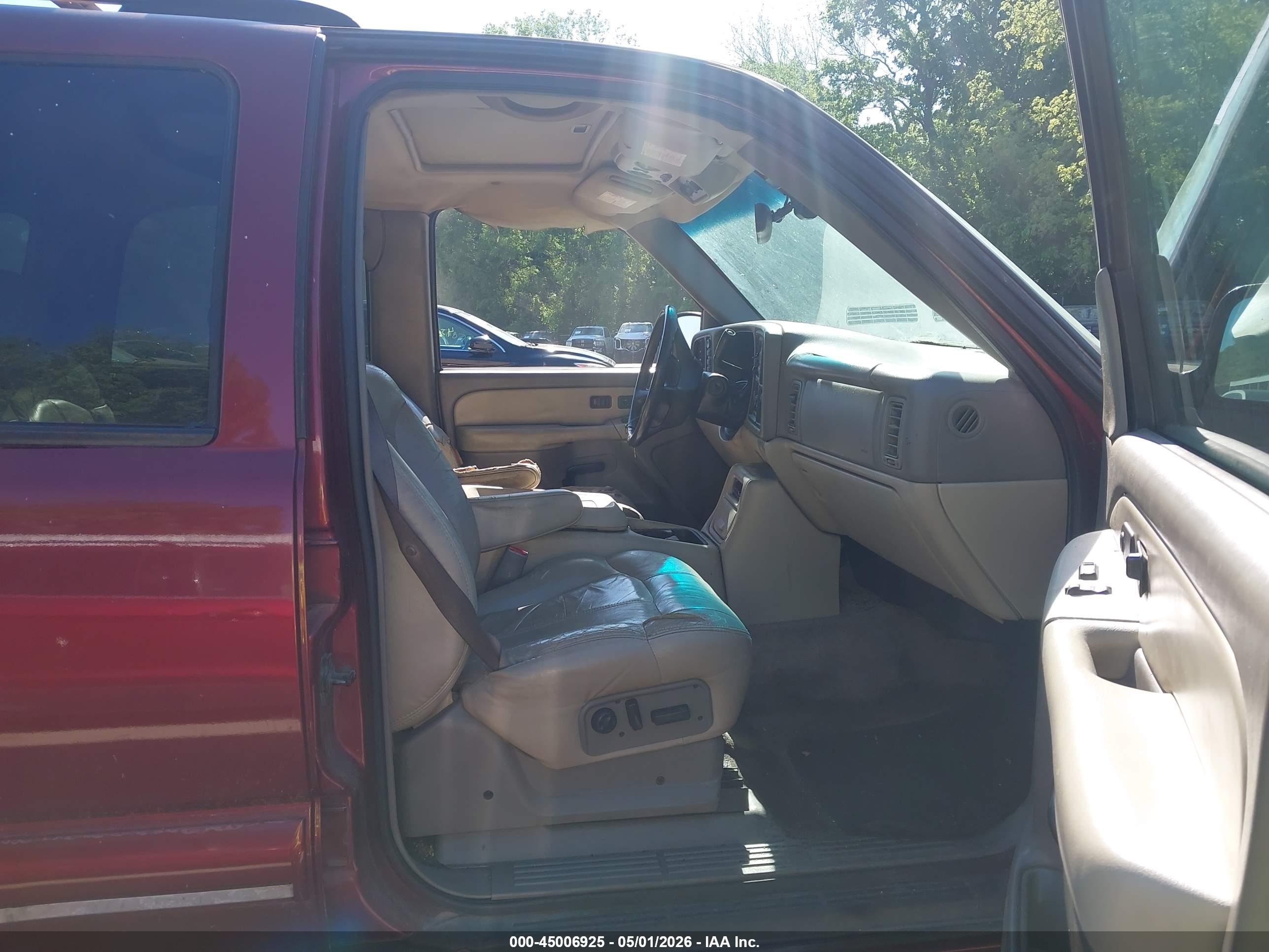 CHEVROLET TAHOE image 5
