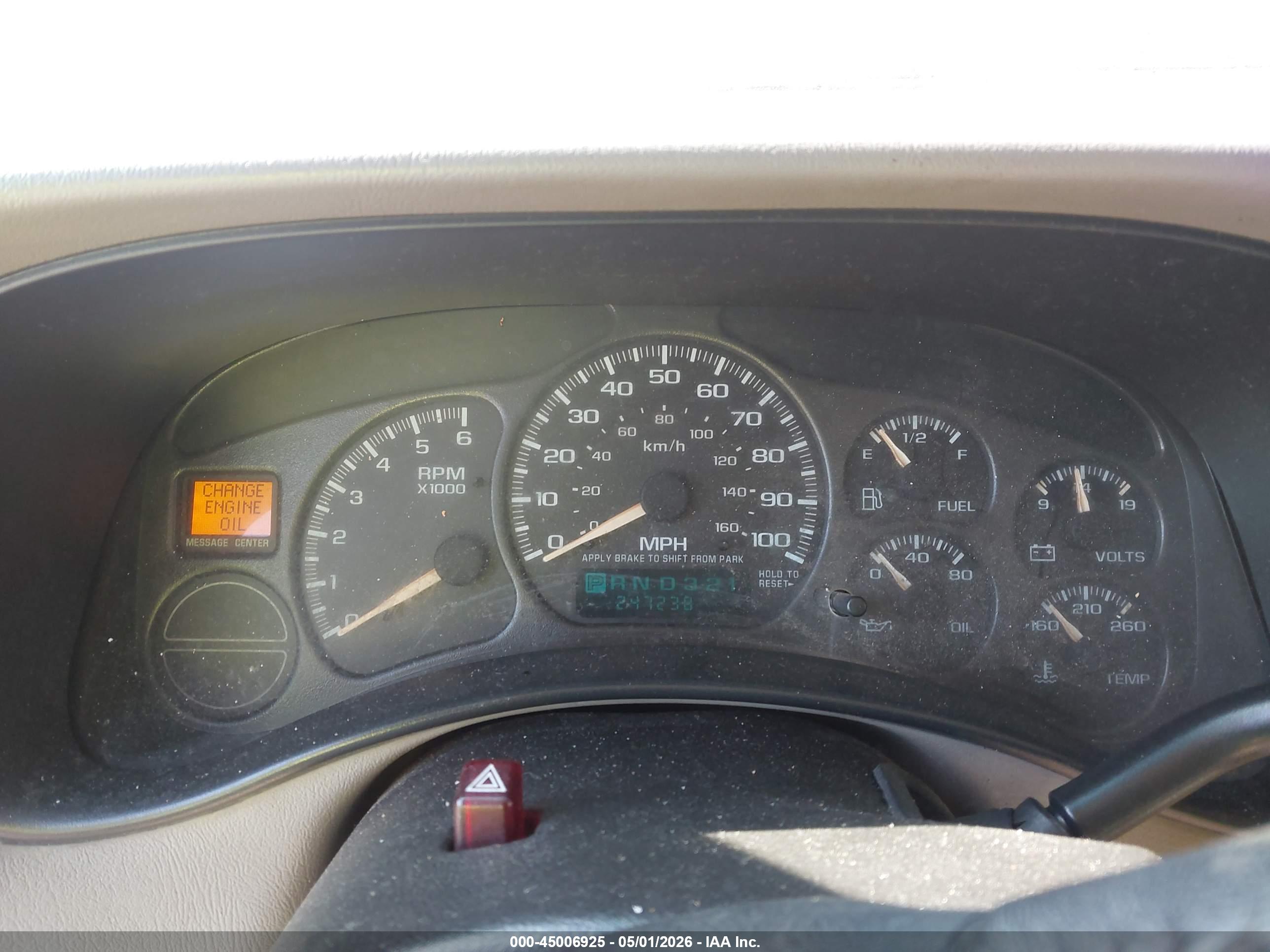 CHEVROLET TAHOE image 7