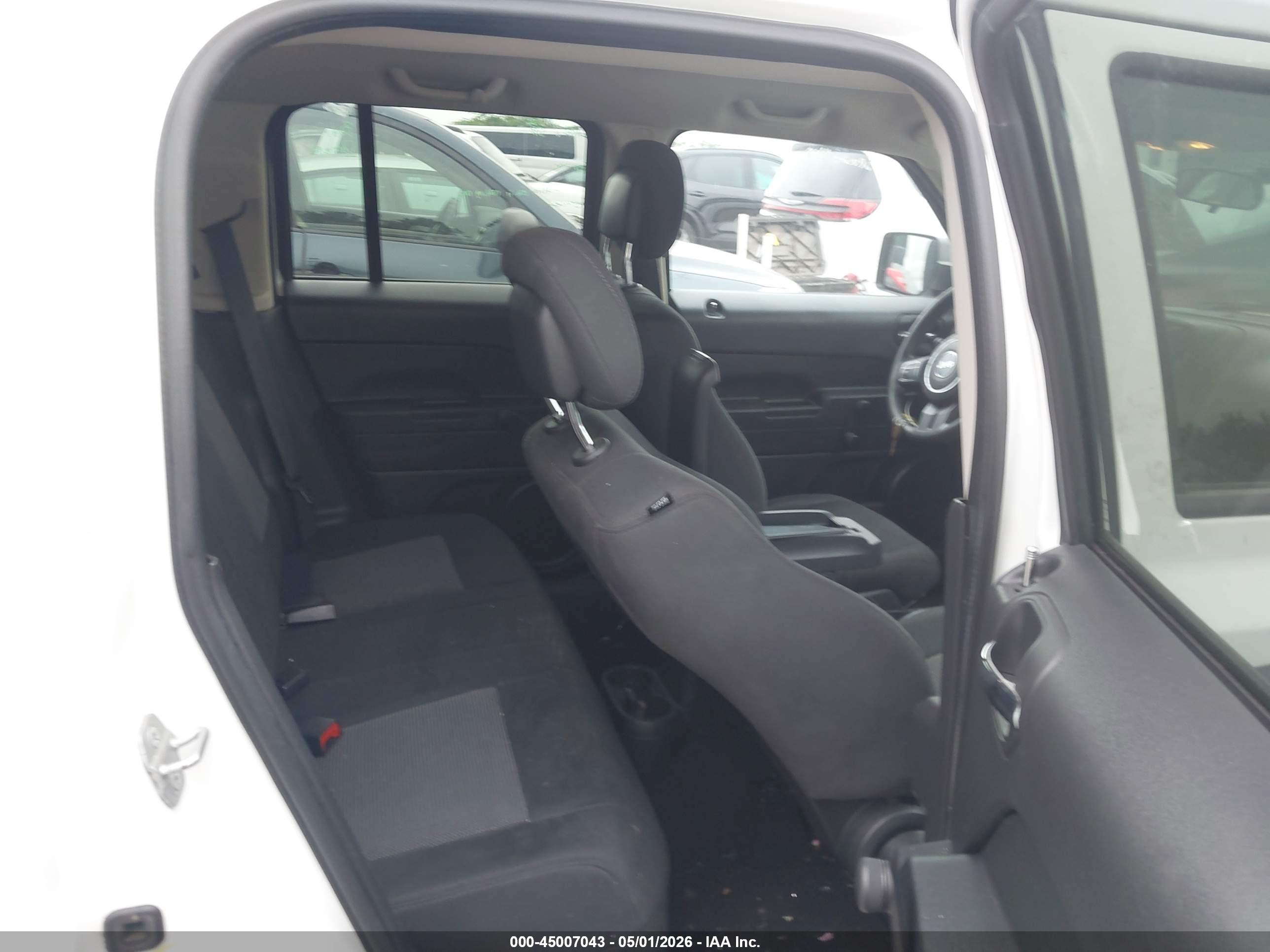 JEEP PATRIOT image 8