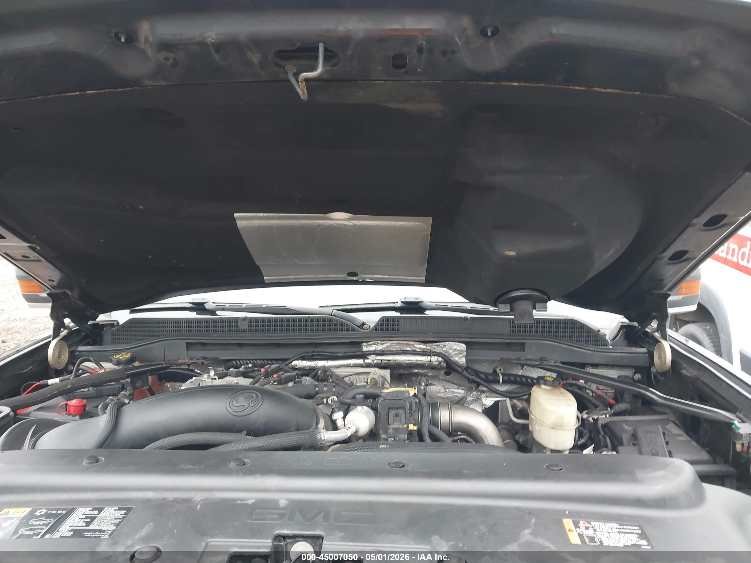 GMC SIERRA image 10