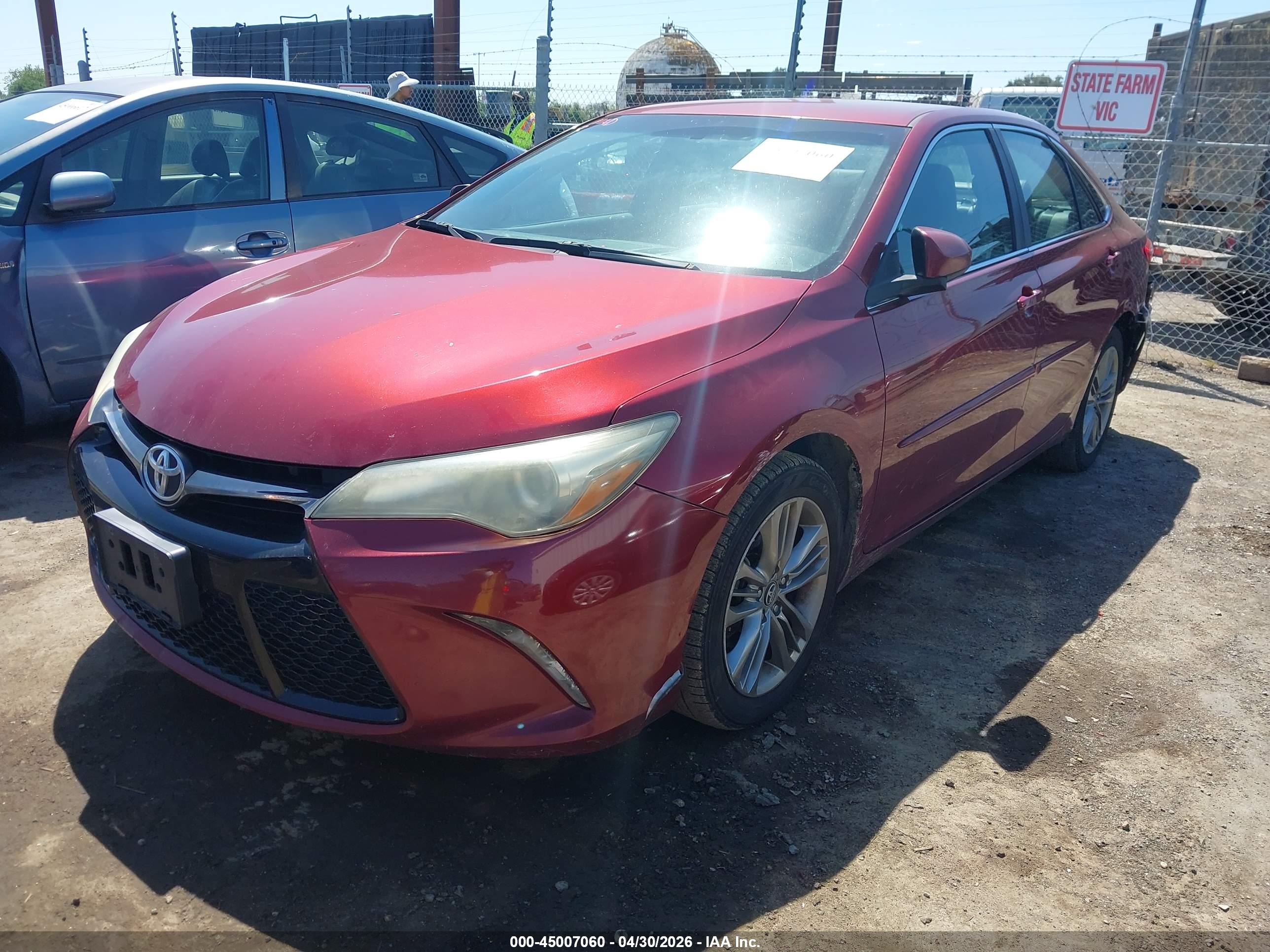 TOYOTA CAMRY image 2