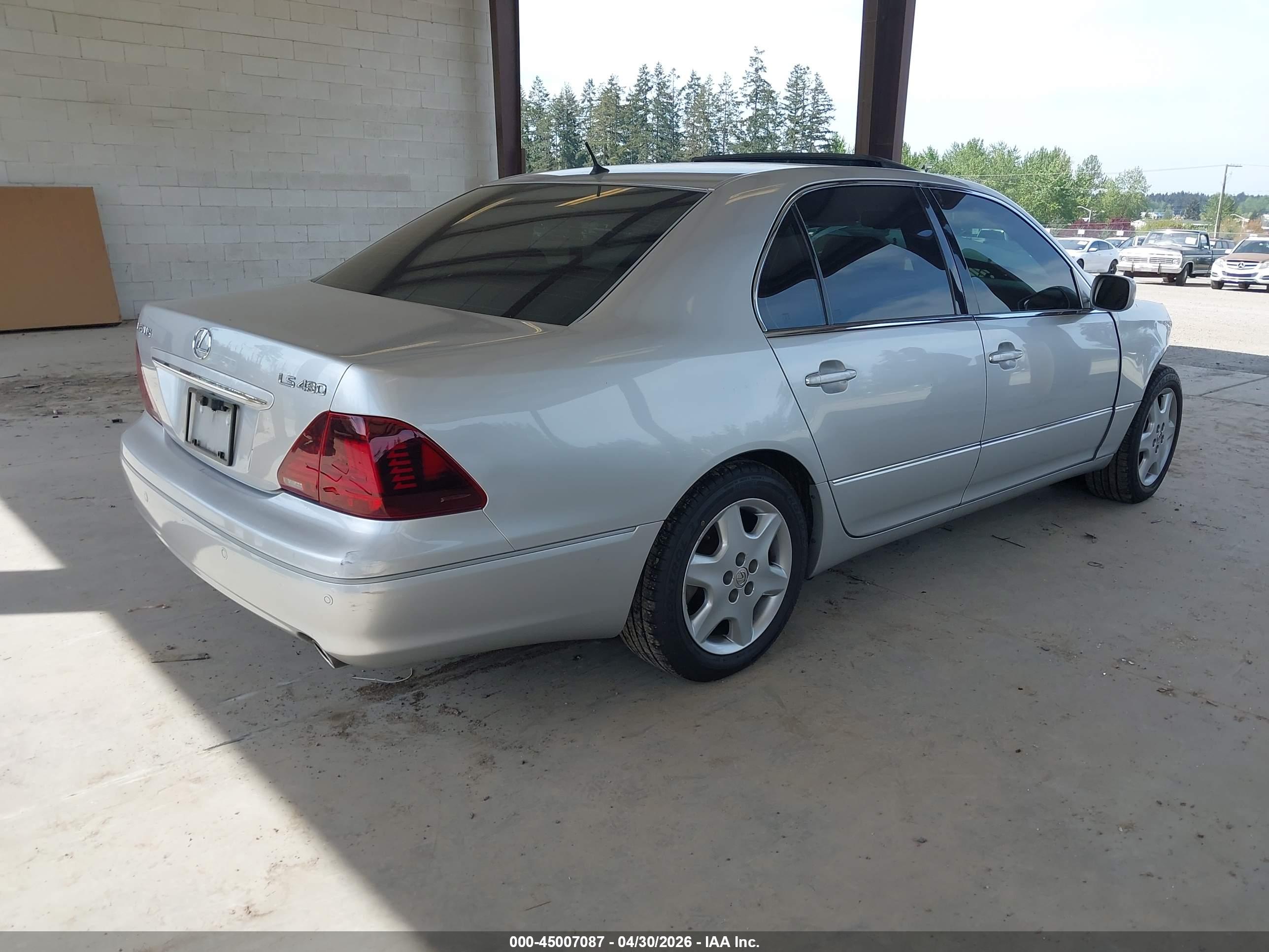 LEXUS LS image 4