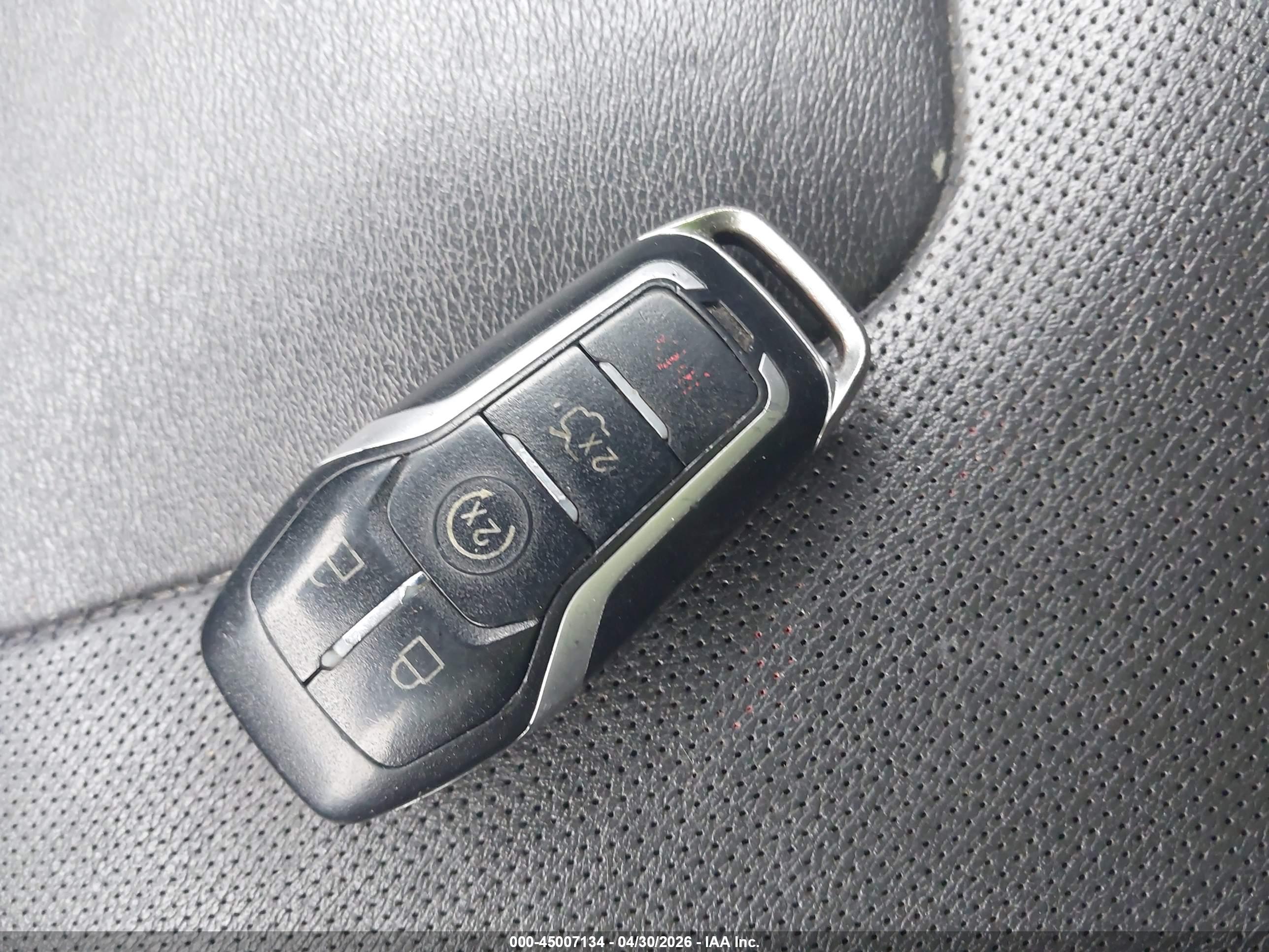FORD FUSION image 11