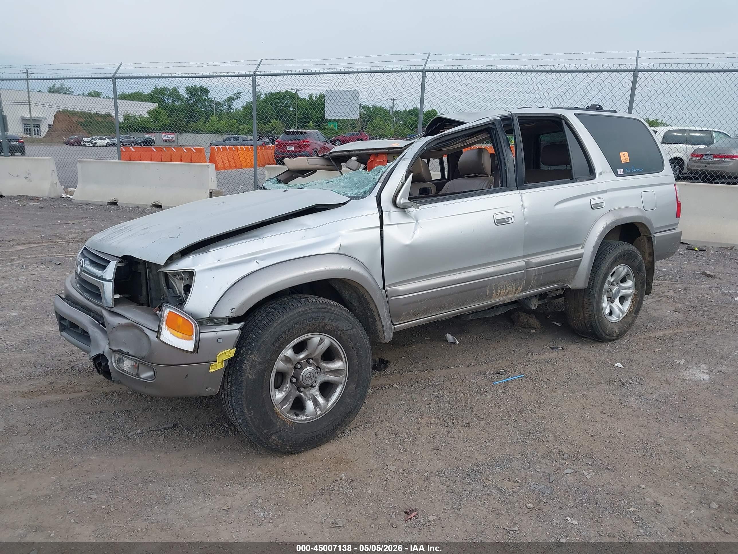 TOYOTA 4RUNNER image 2