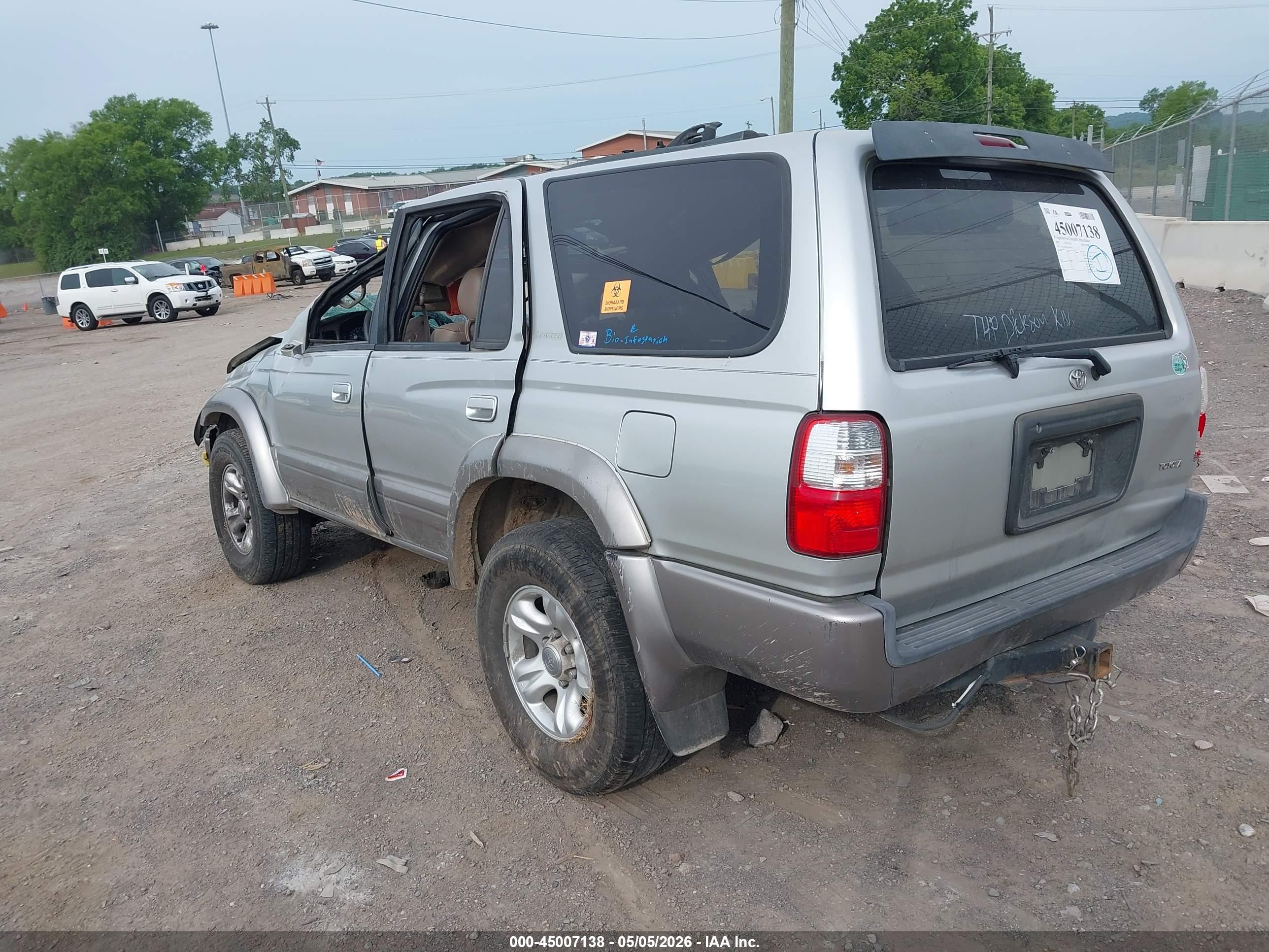 TOYOTA 4RUNNER image 3