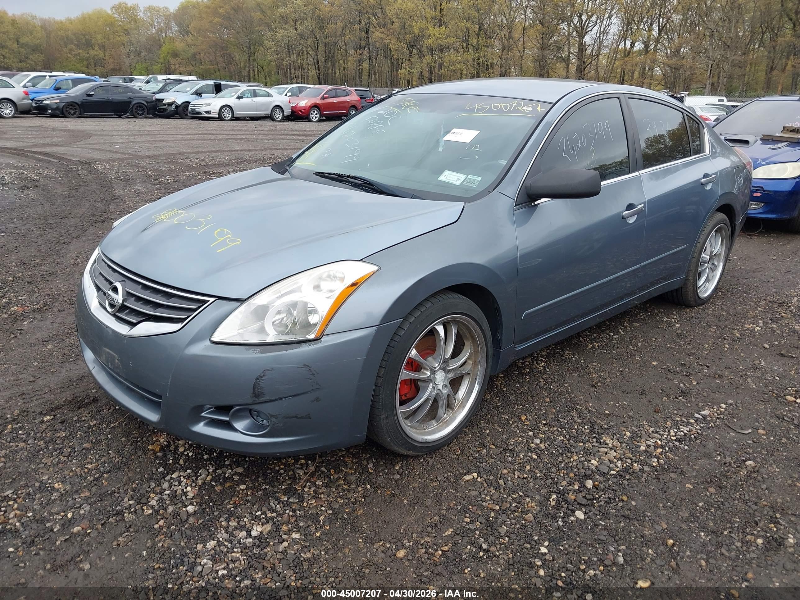 NISSAN ALTIMA image 2