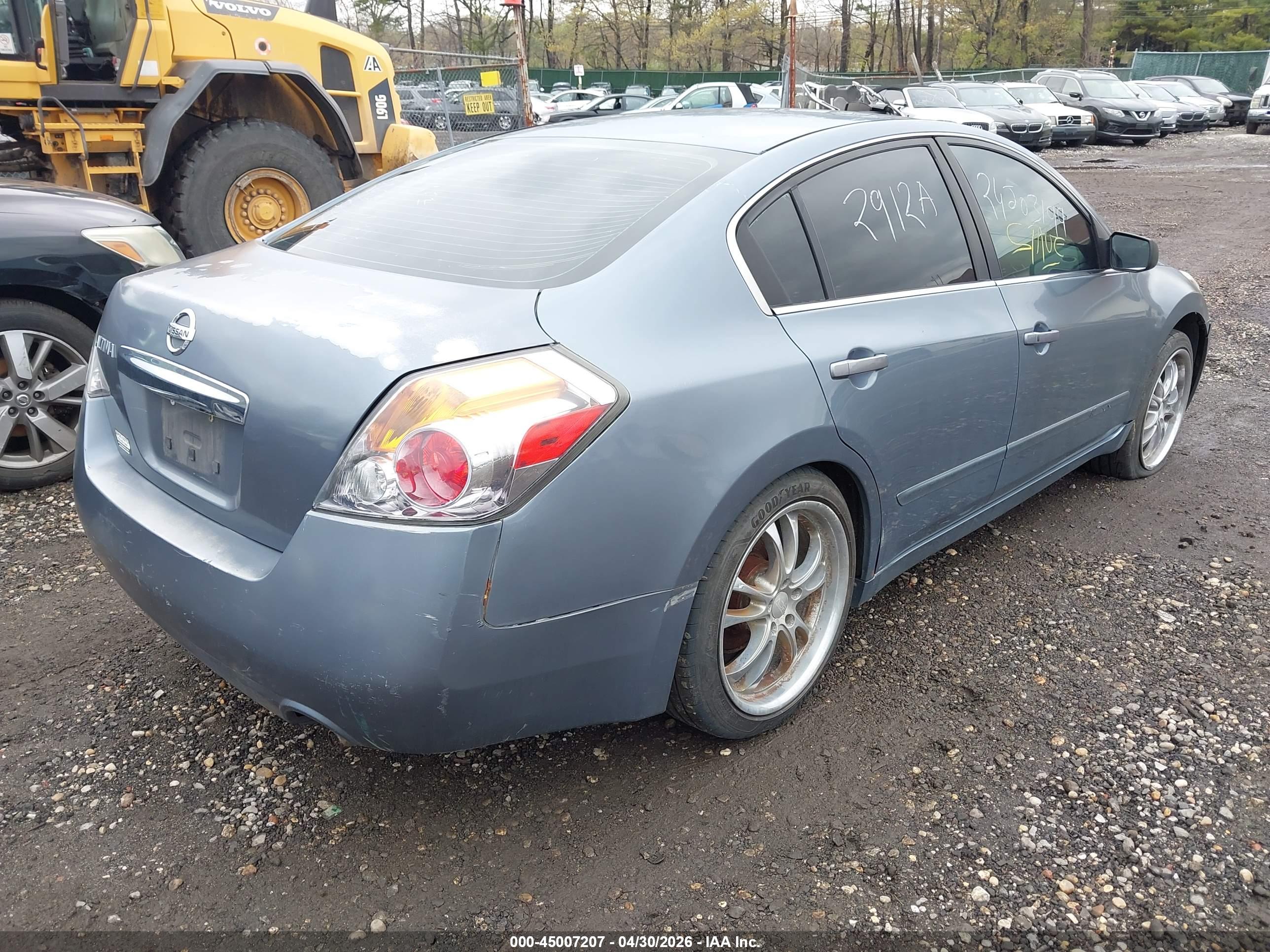 NISSAN ALTIMA image 4