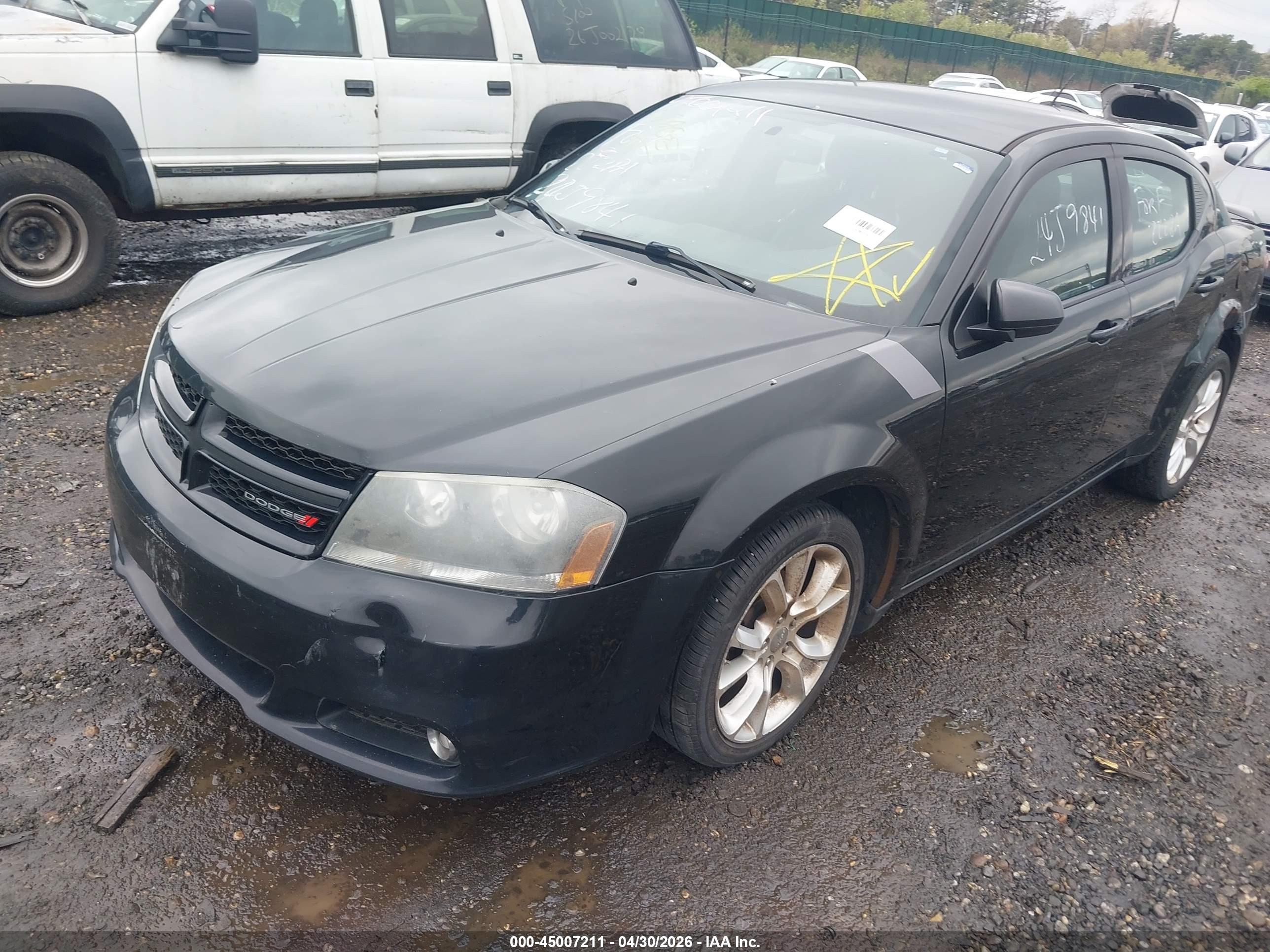 DODGE AVENGER image 2