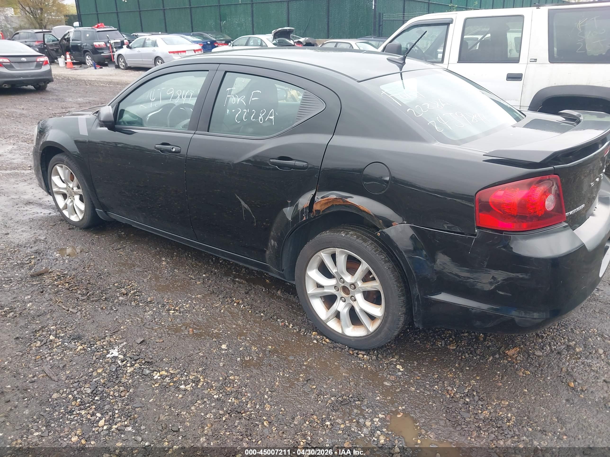 DODGE AVENGER image 3