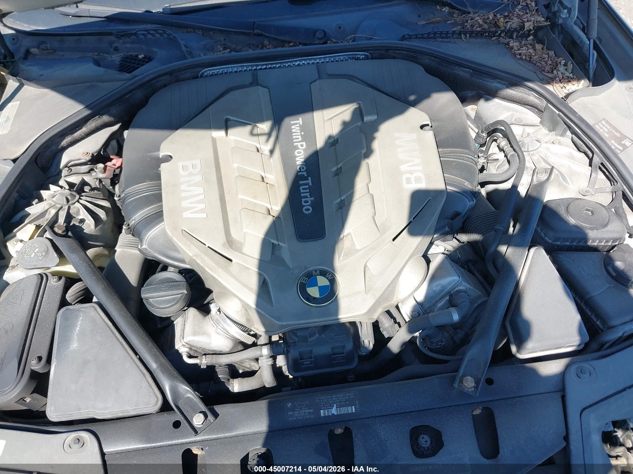 BMW 550I image 10