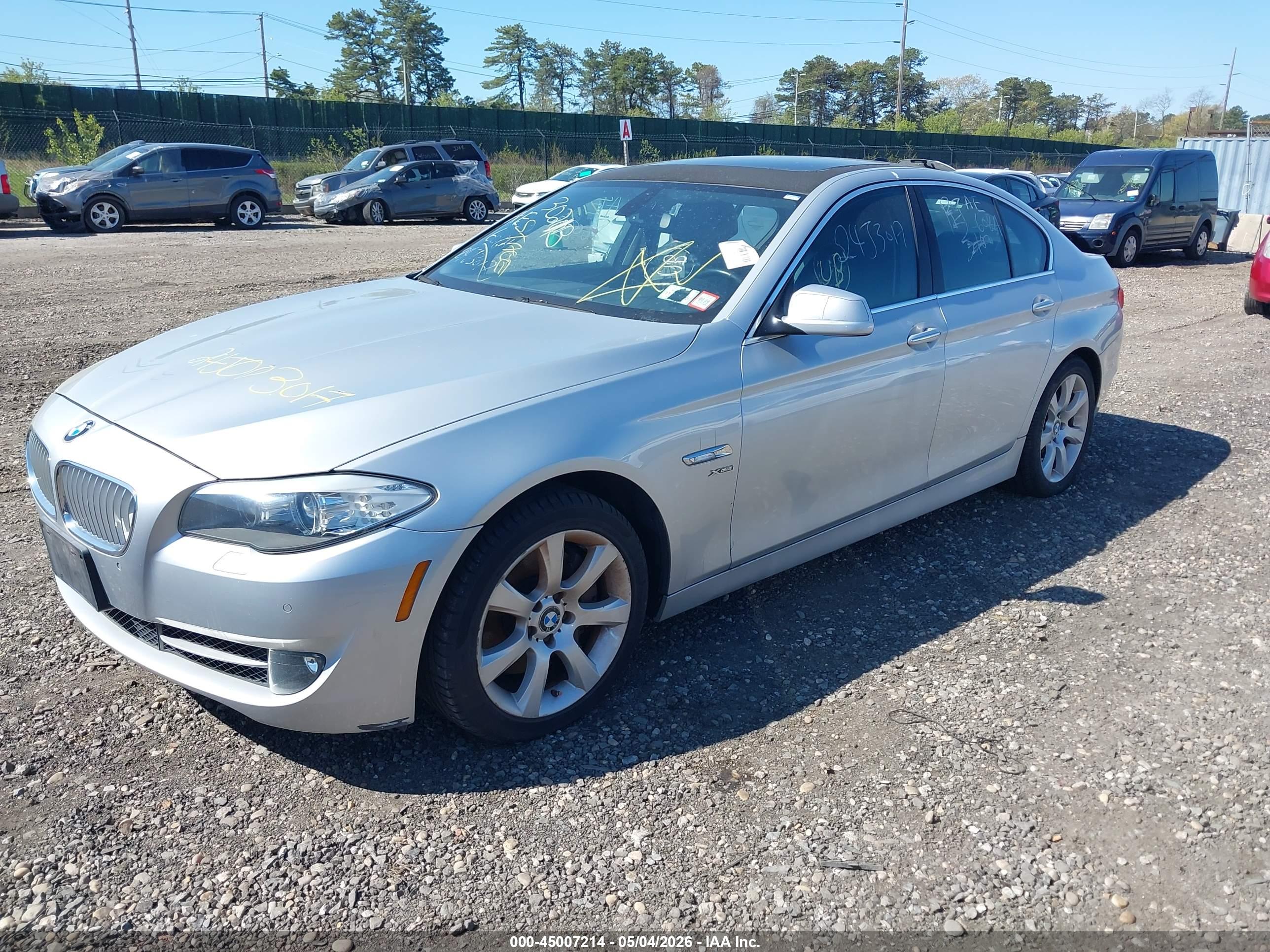 BMW 550I image 2