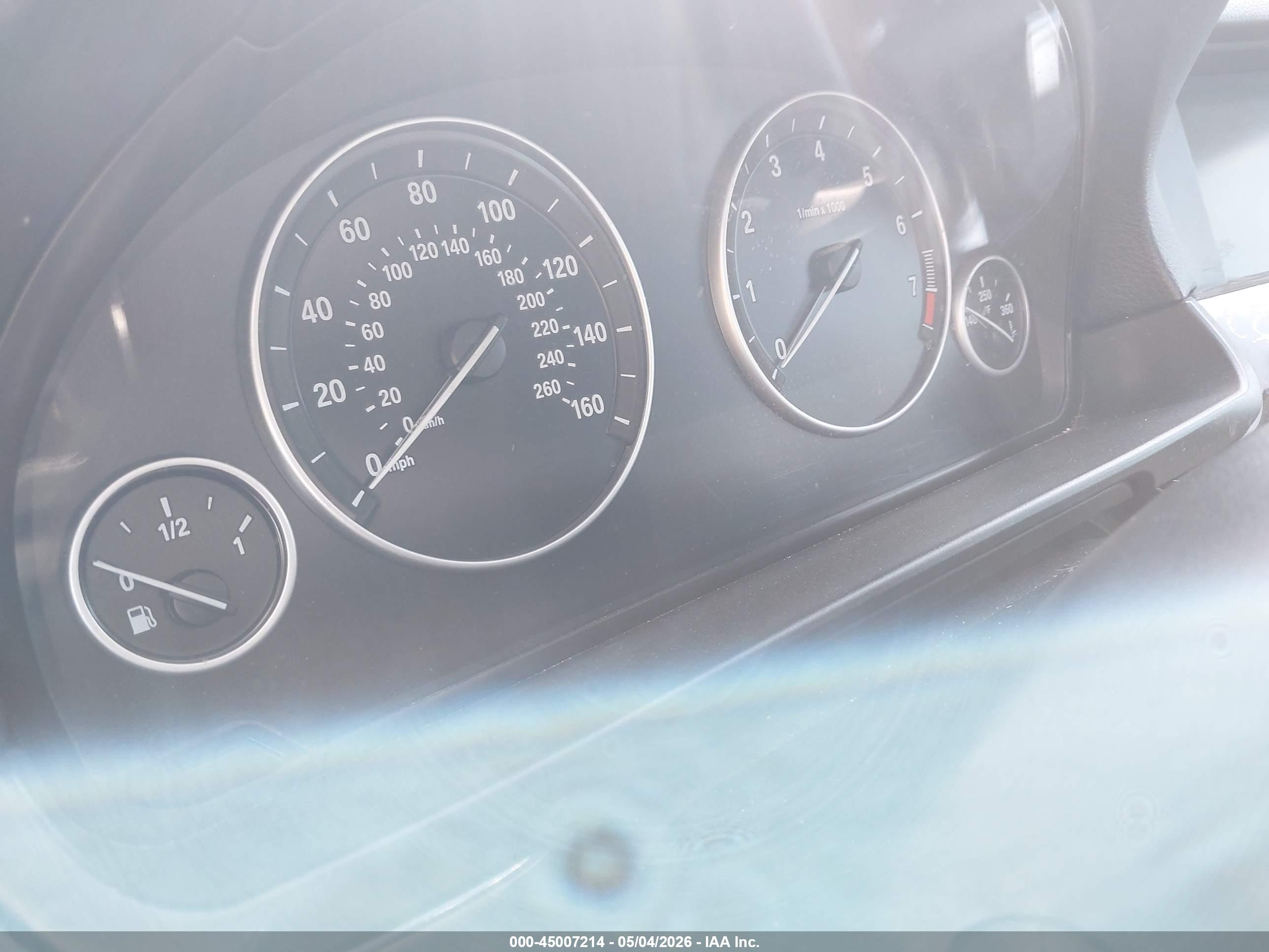BMW 550I image 7