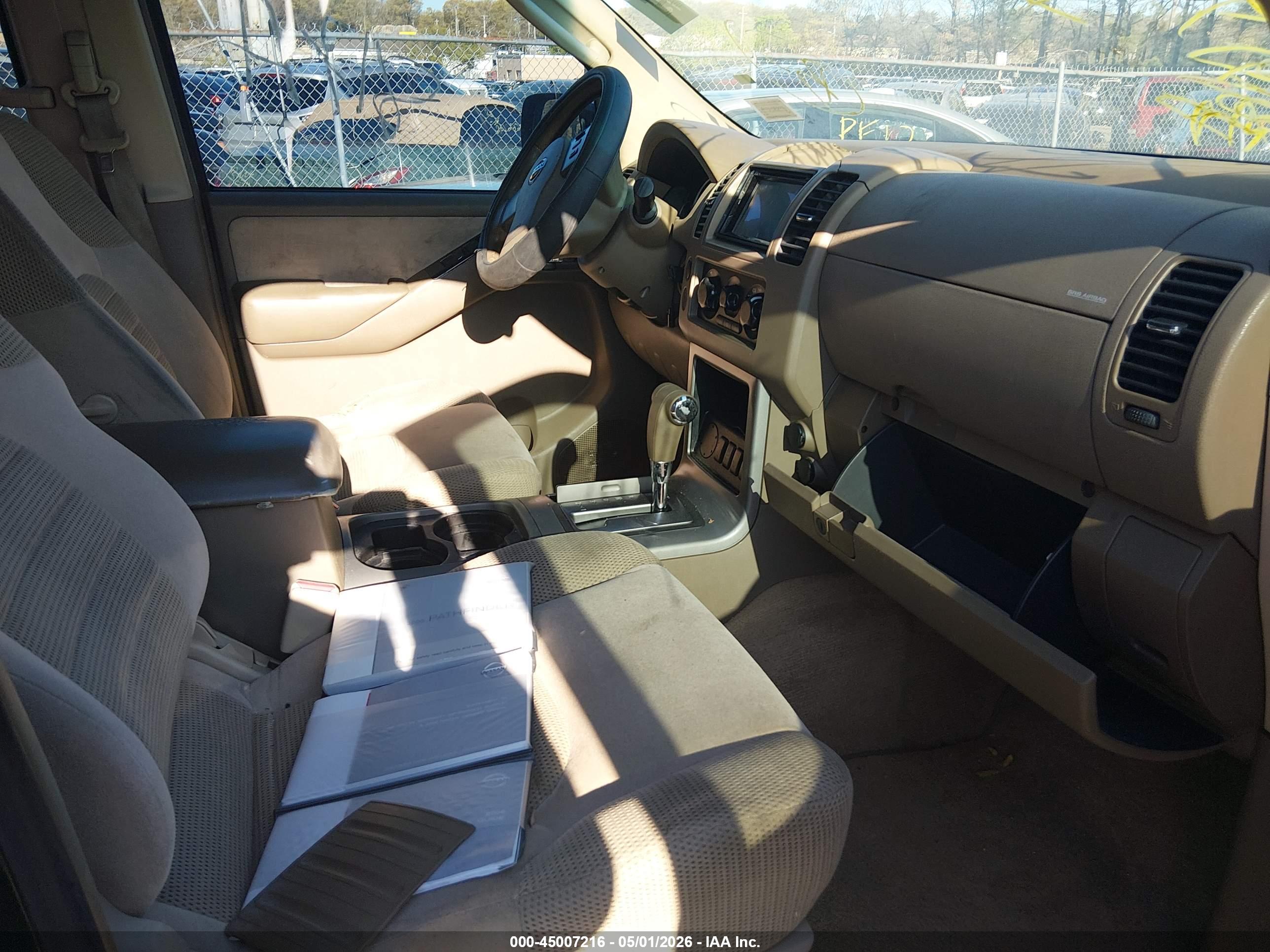 NISSAN PATHFINDER image 5