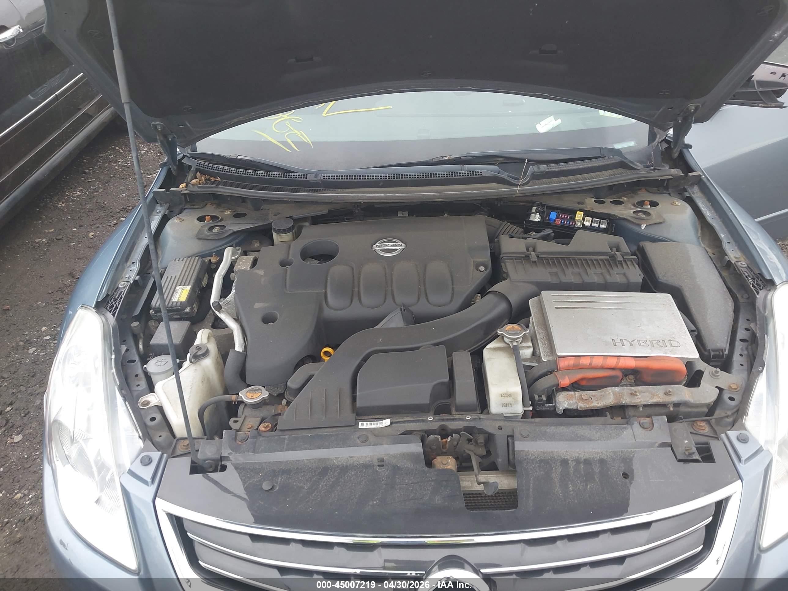 NISSAN ALTIMA image 10