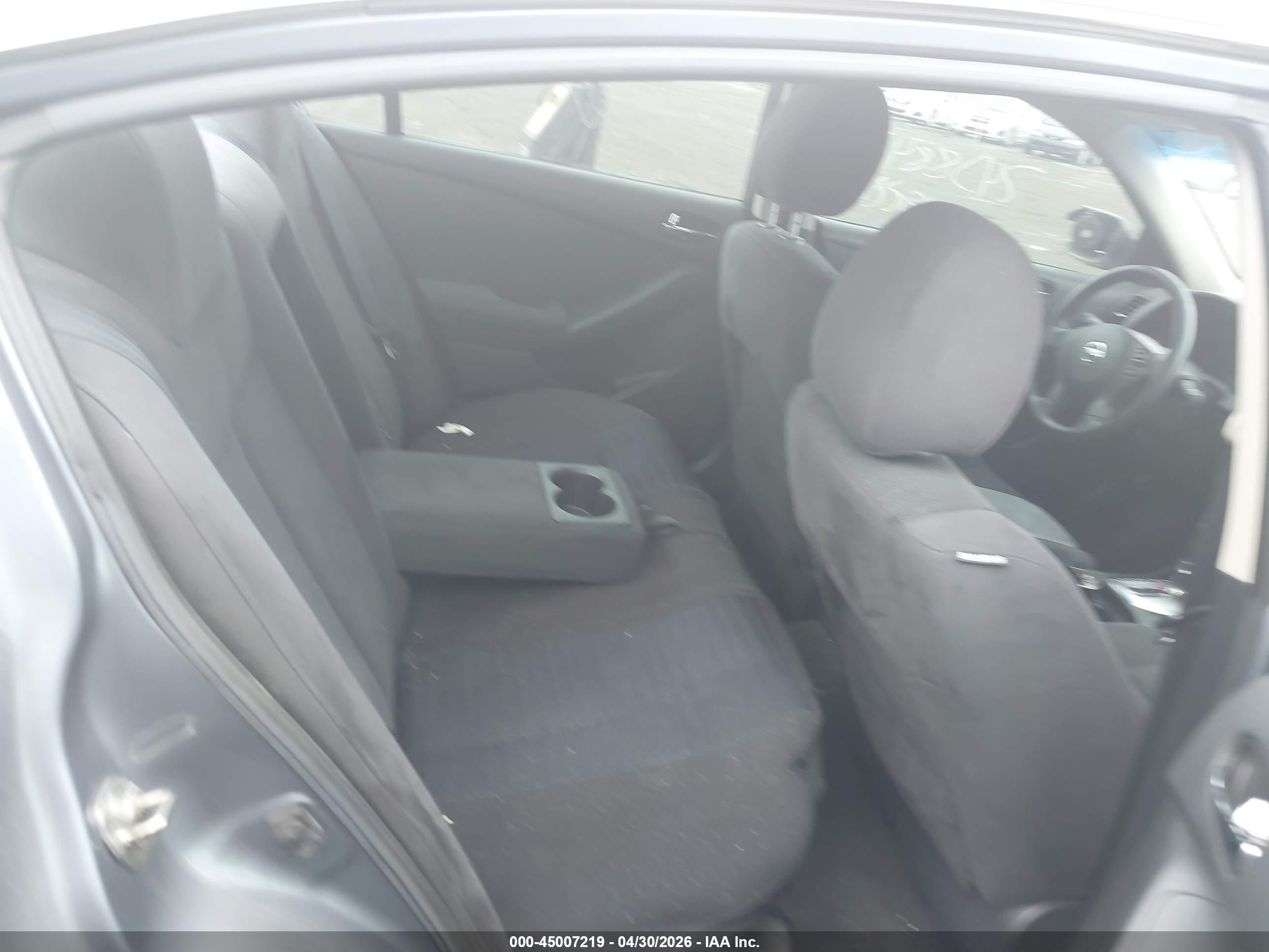 NISSAN ALTIMA image 8