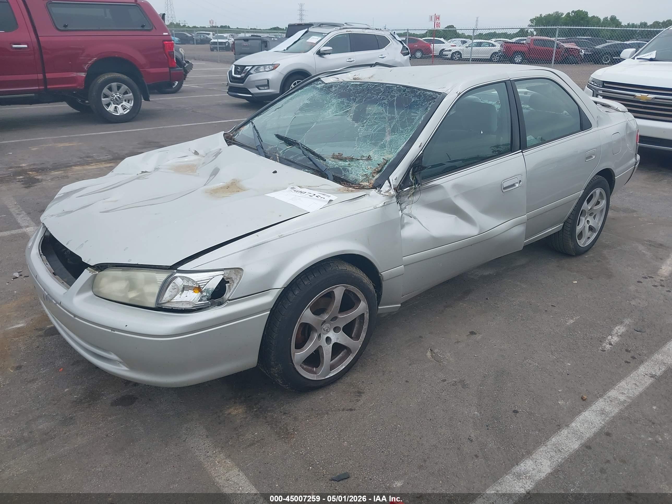 TOYOTA CAMRY image 2