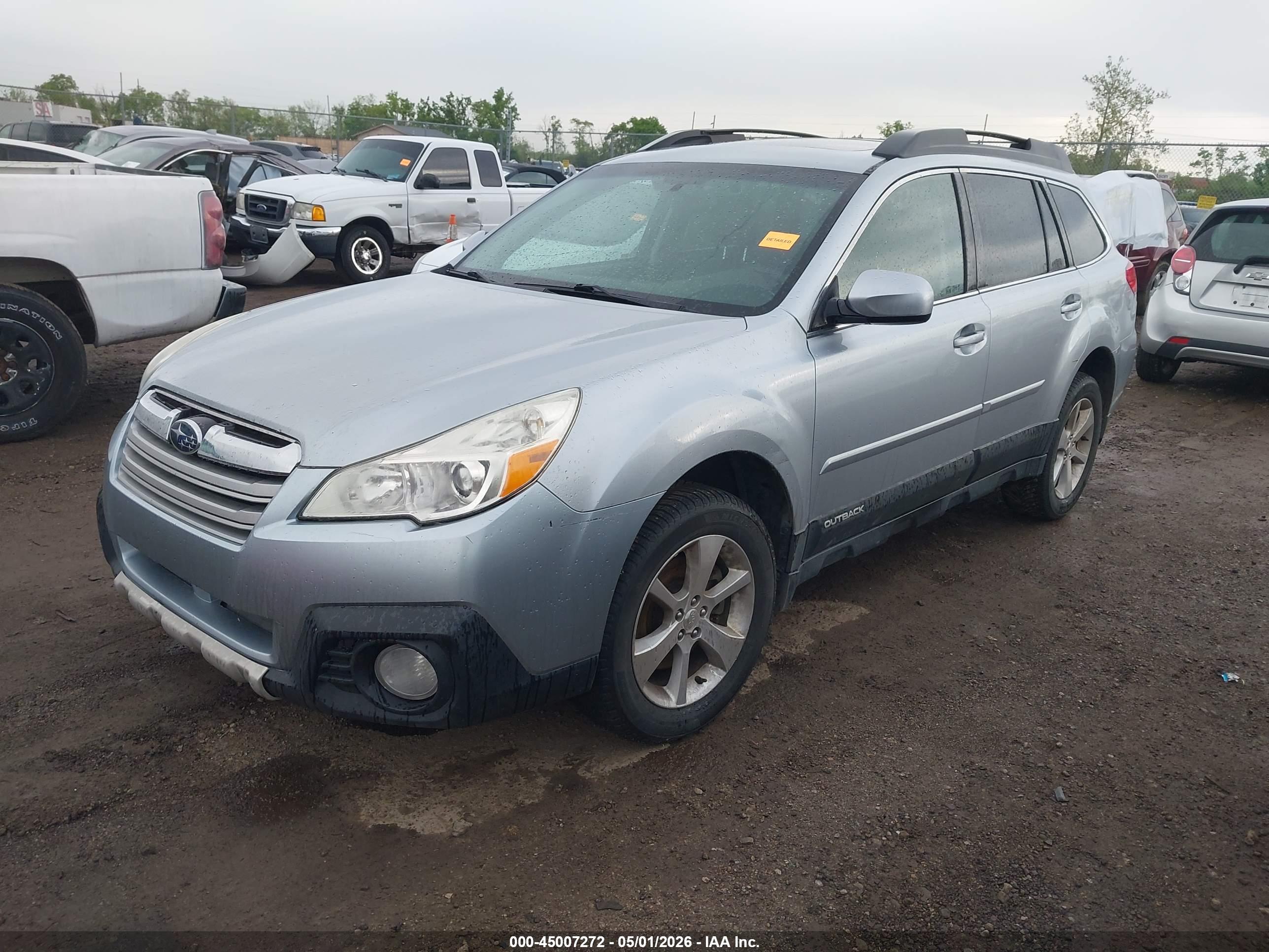 SUBARU OUTBACK image 2
