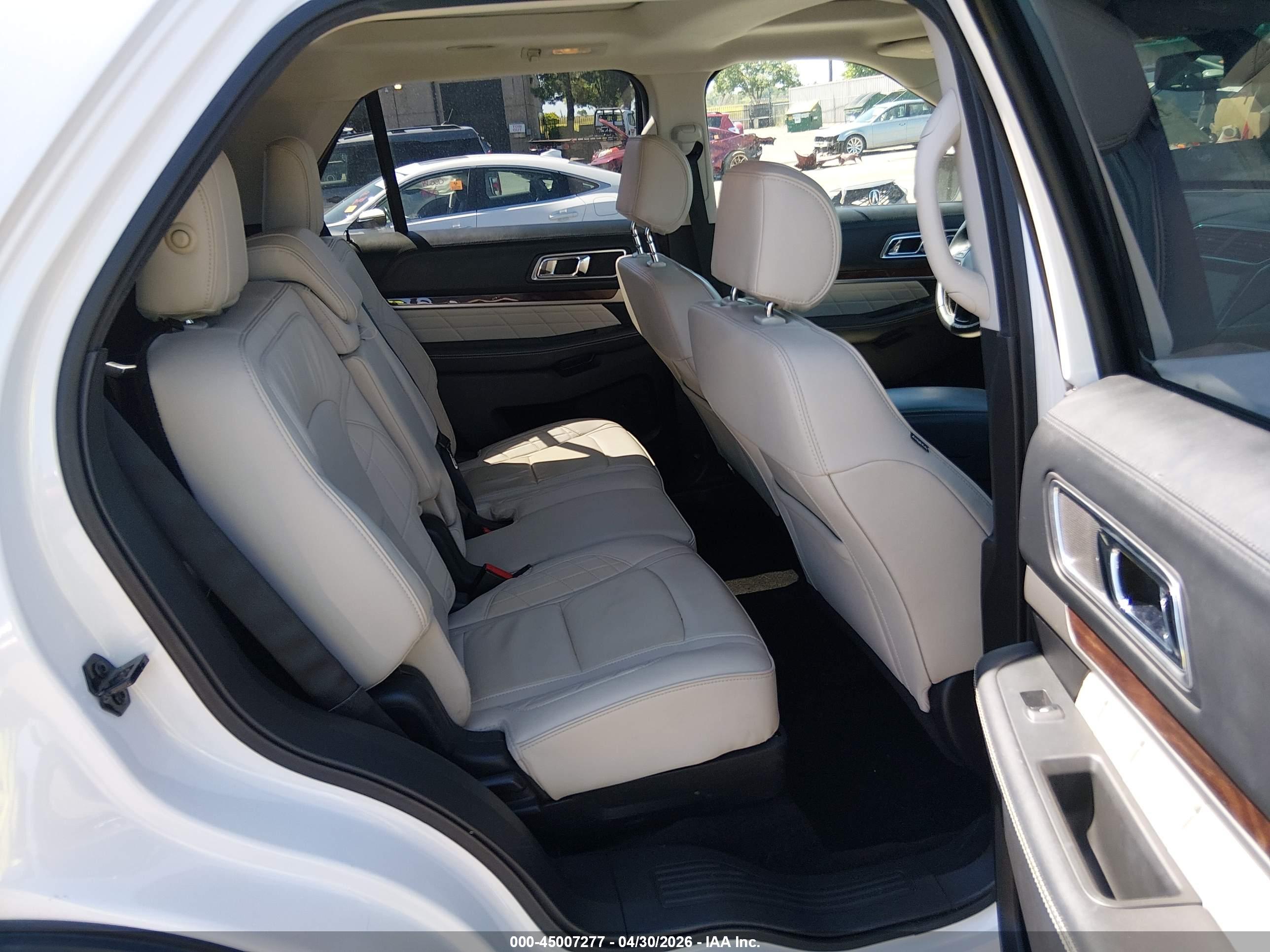 FORD EXPLORER image 8