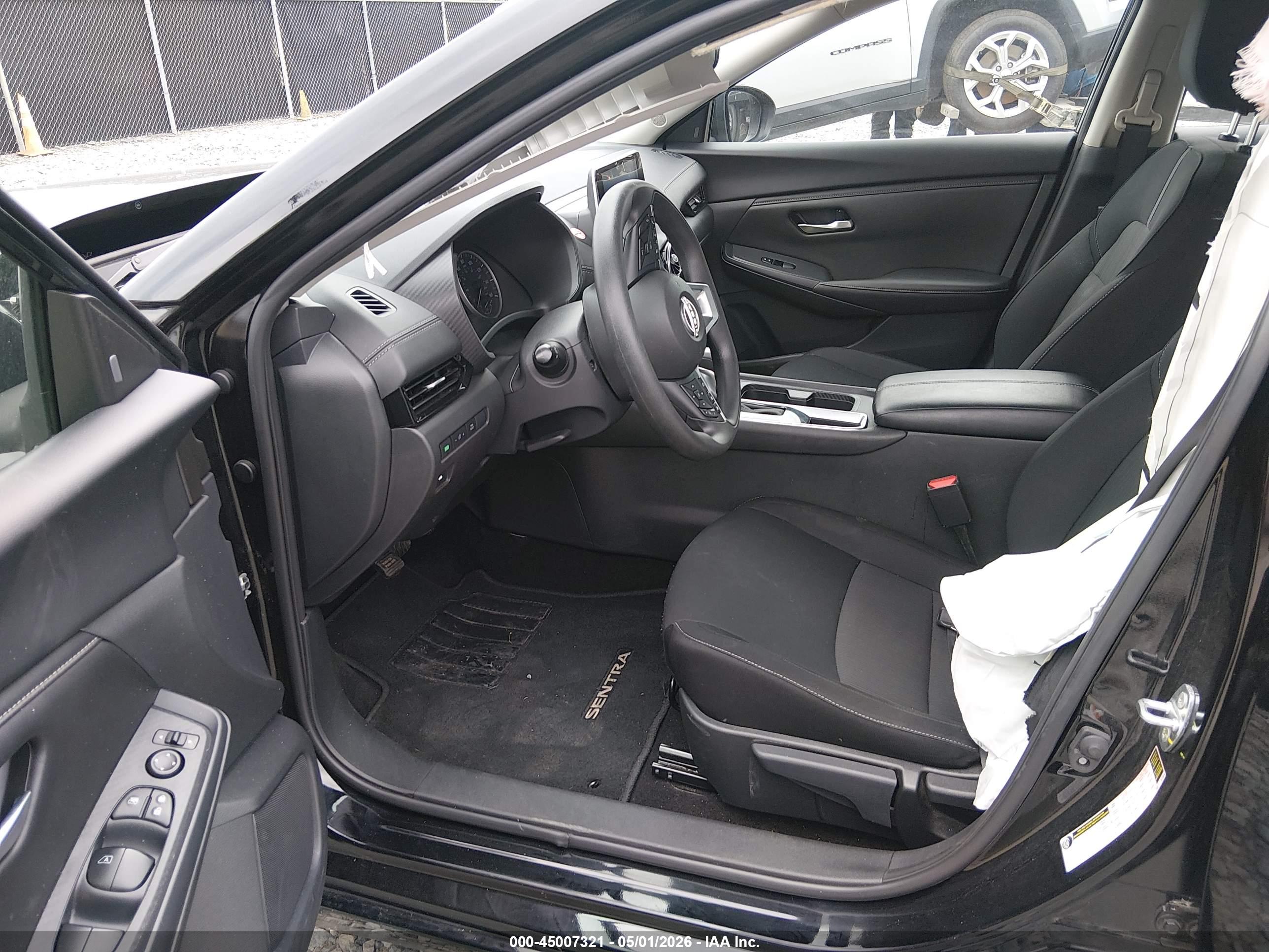 NISSAN SENTRA image 5