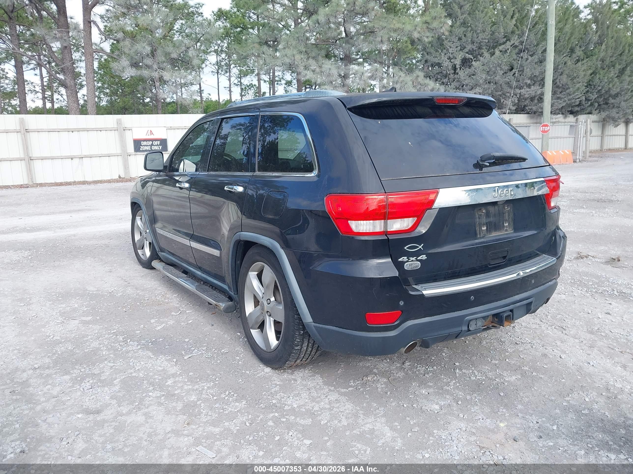 JEEP GRAND image 3