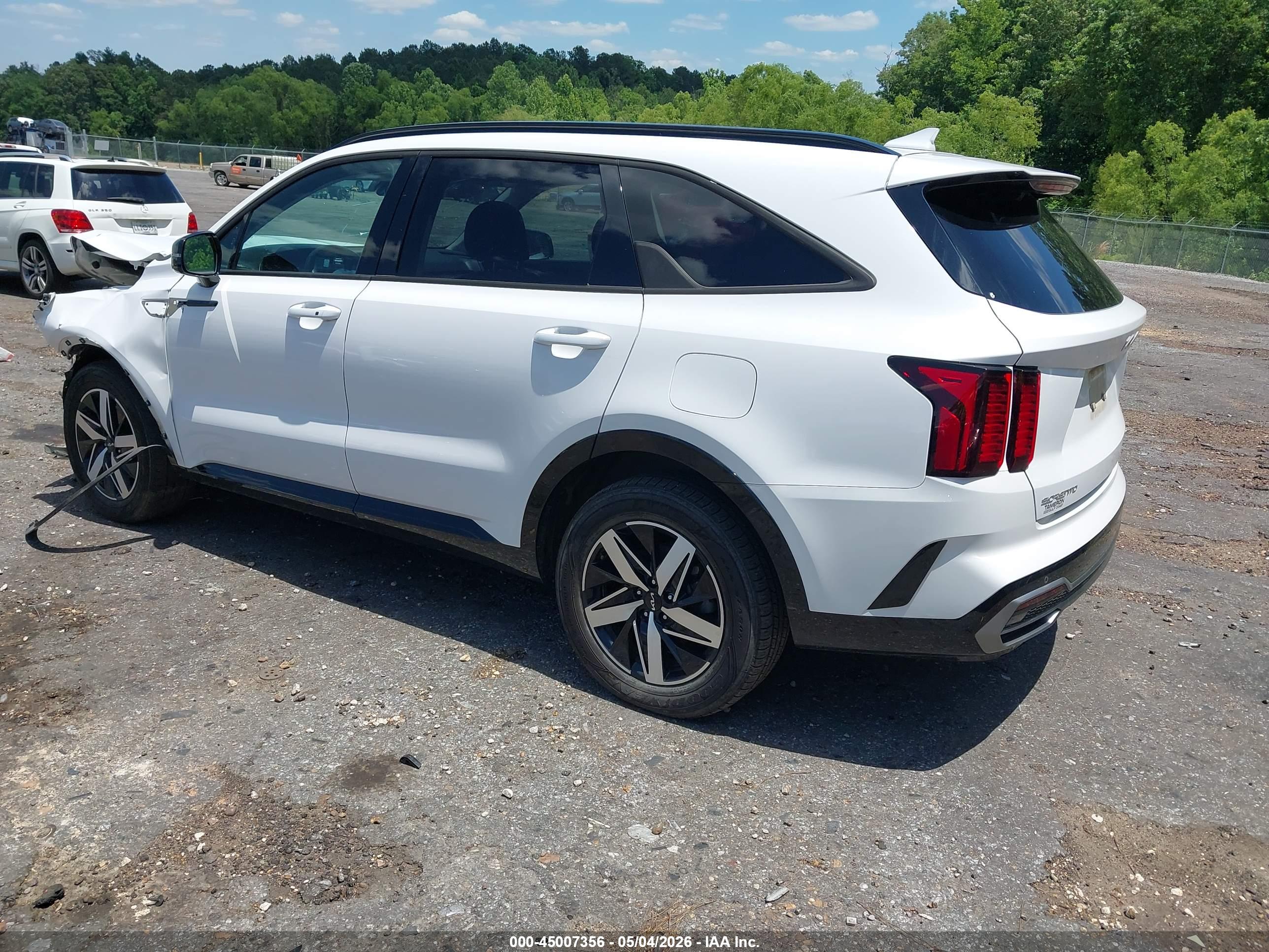KIA SORENTO image 3