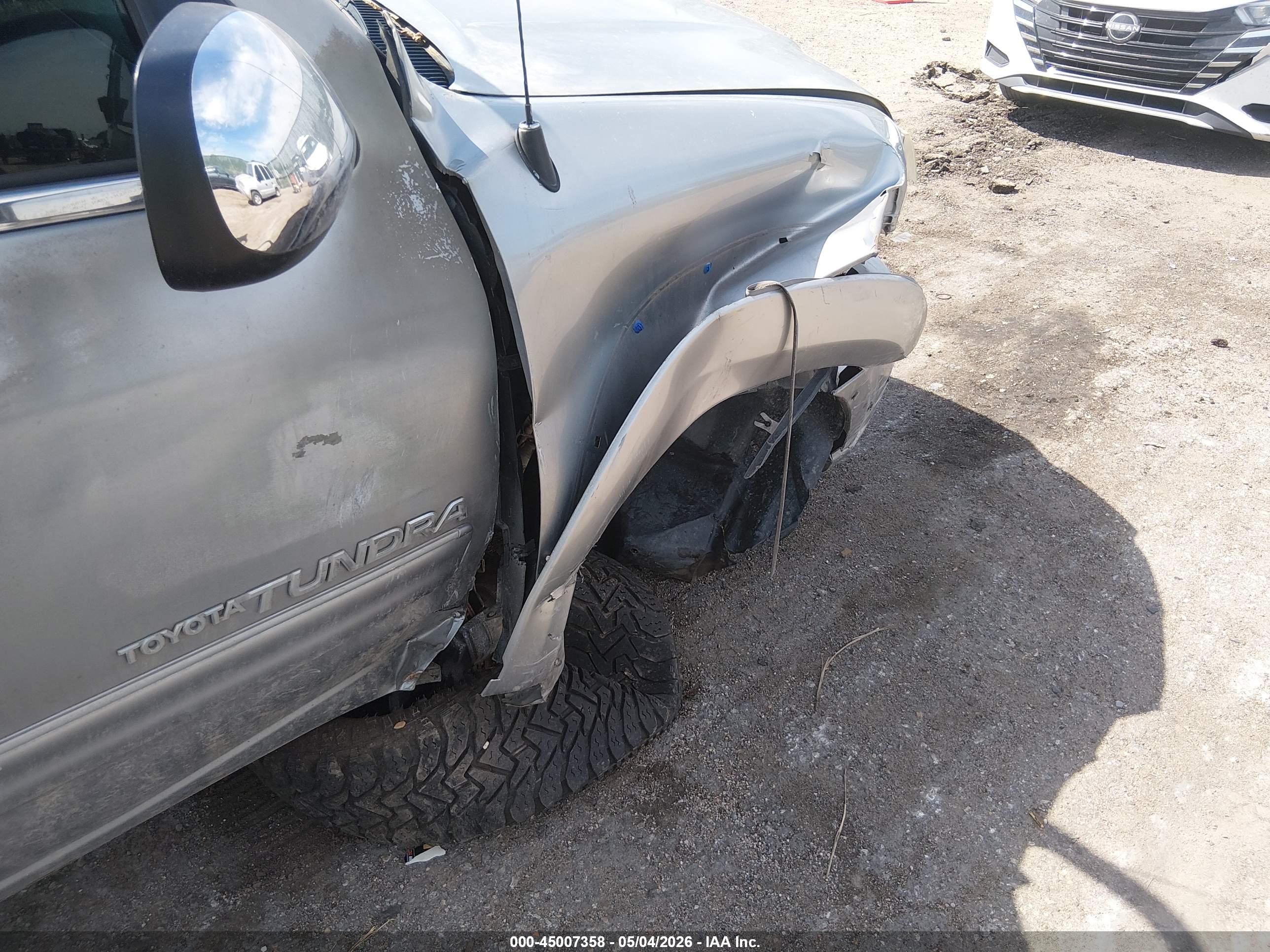 TOYOTA TUNDRA image 6