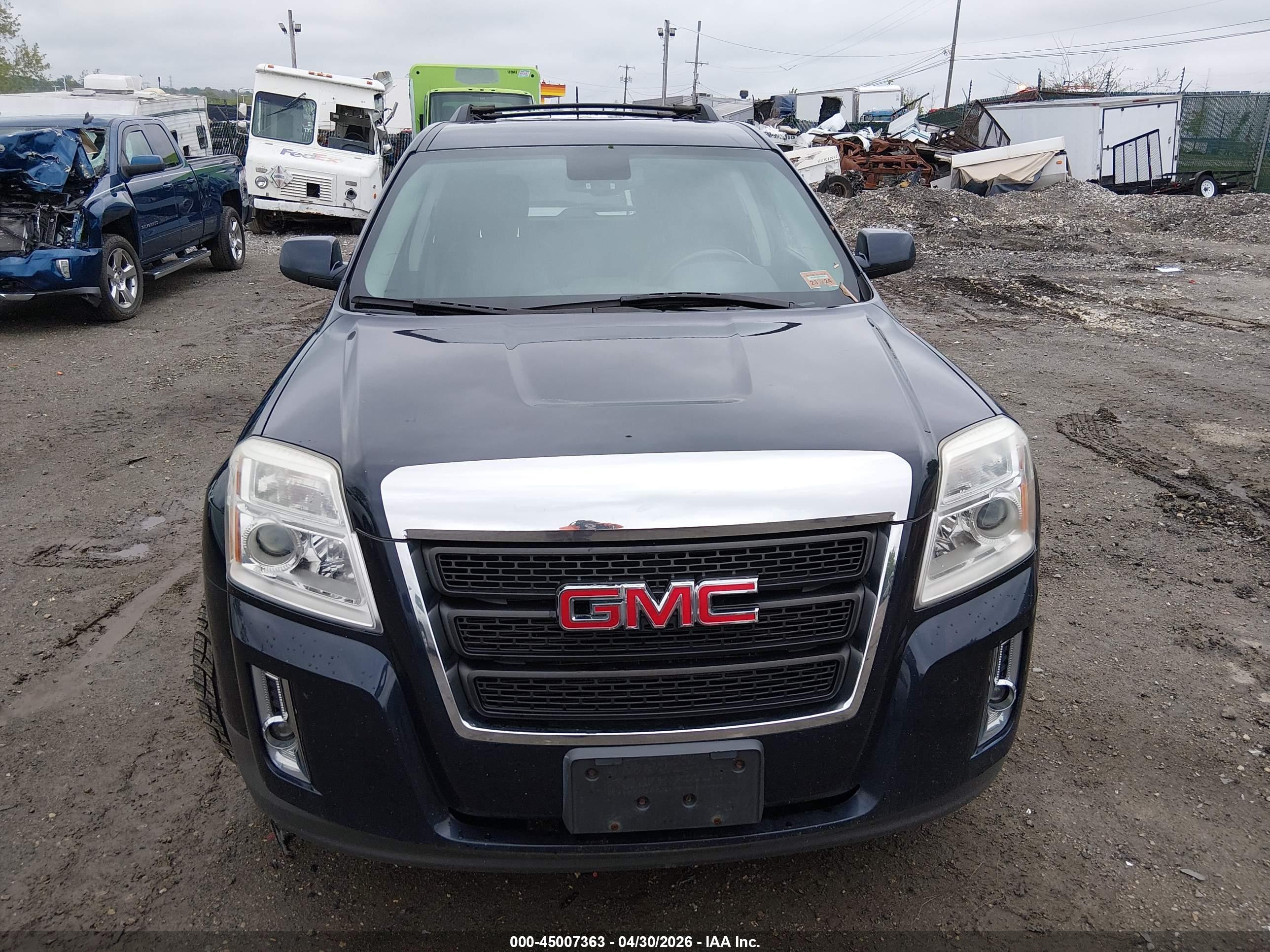 GMC TERRAIN image 6