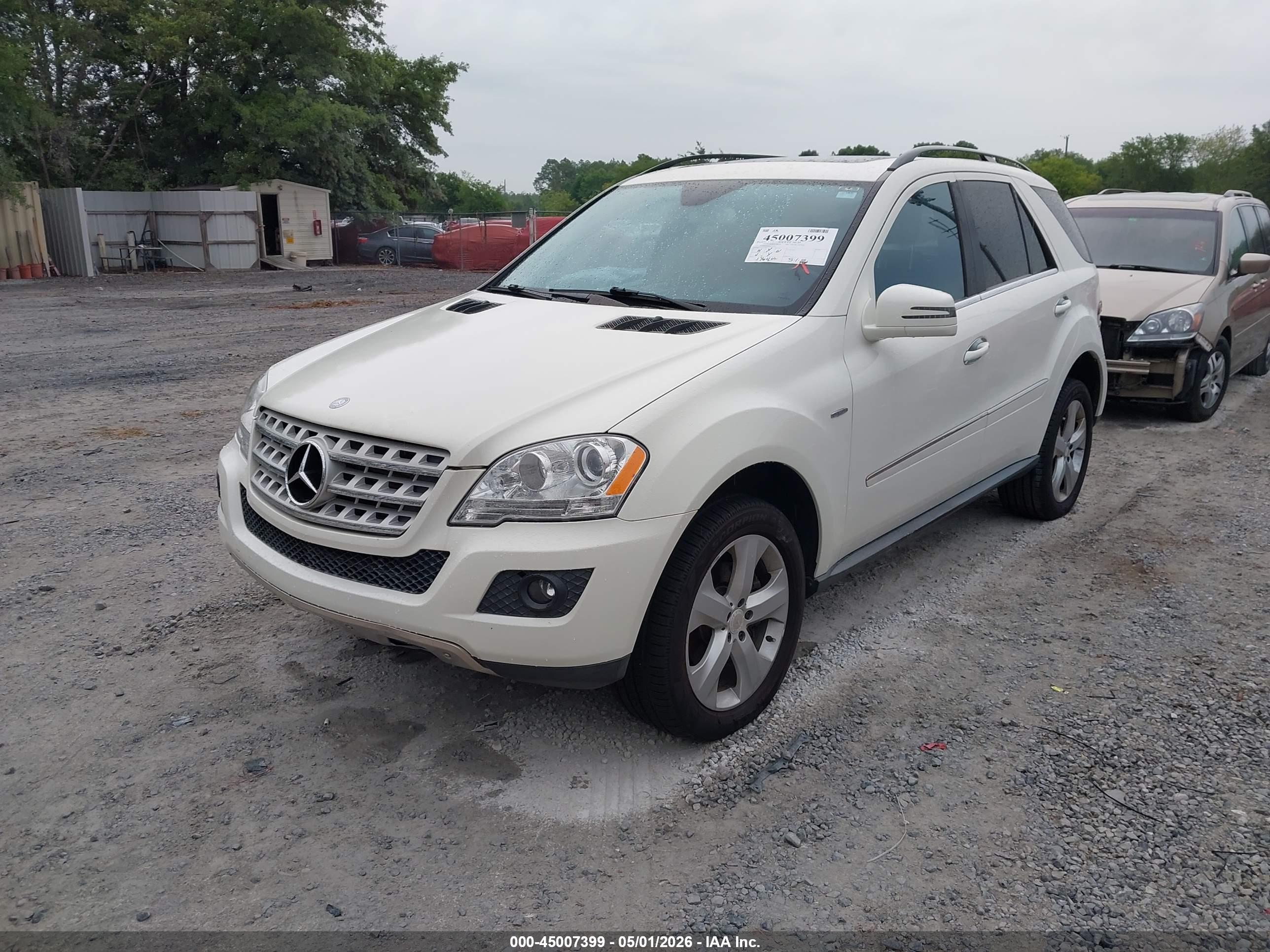 MERCEDES-BENZ ML image 2