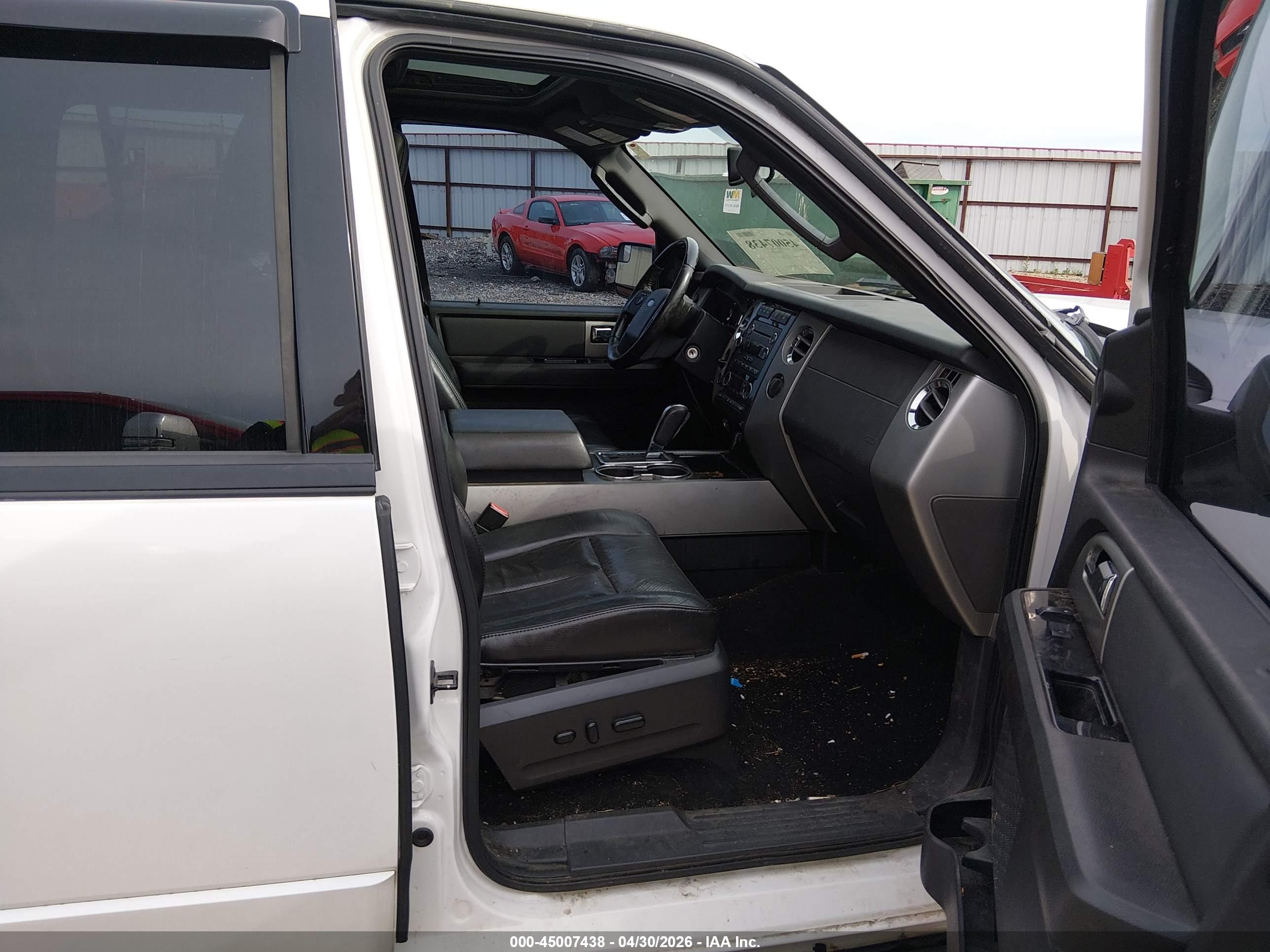 FORD EXPEDITION image 5