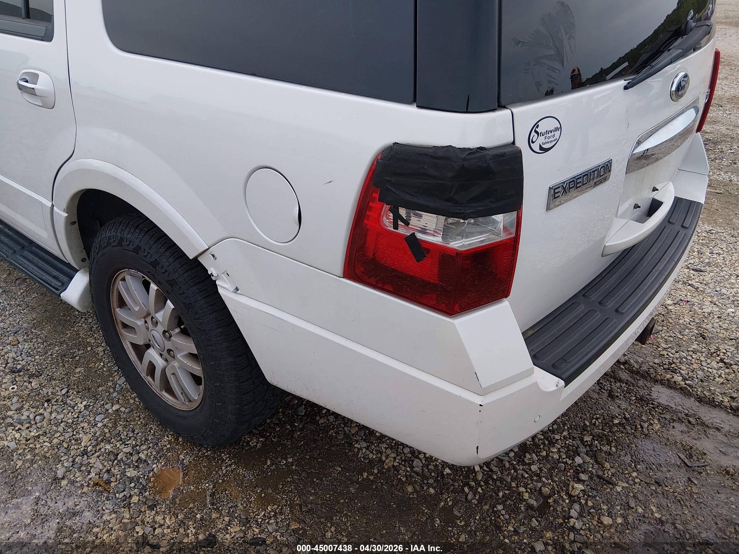 FORD EXPEDITION image 6