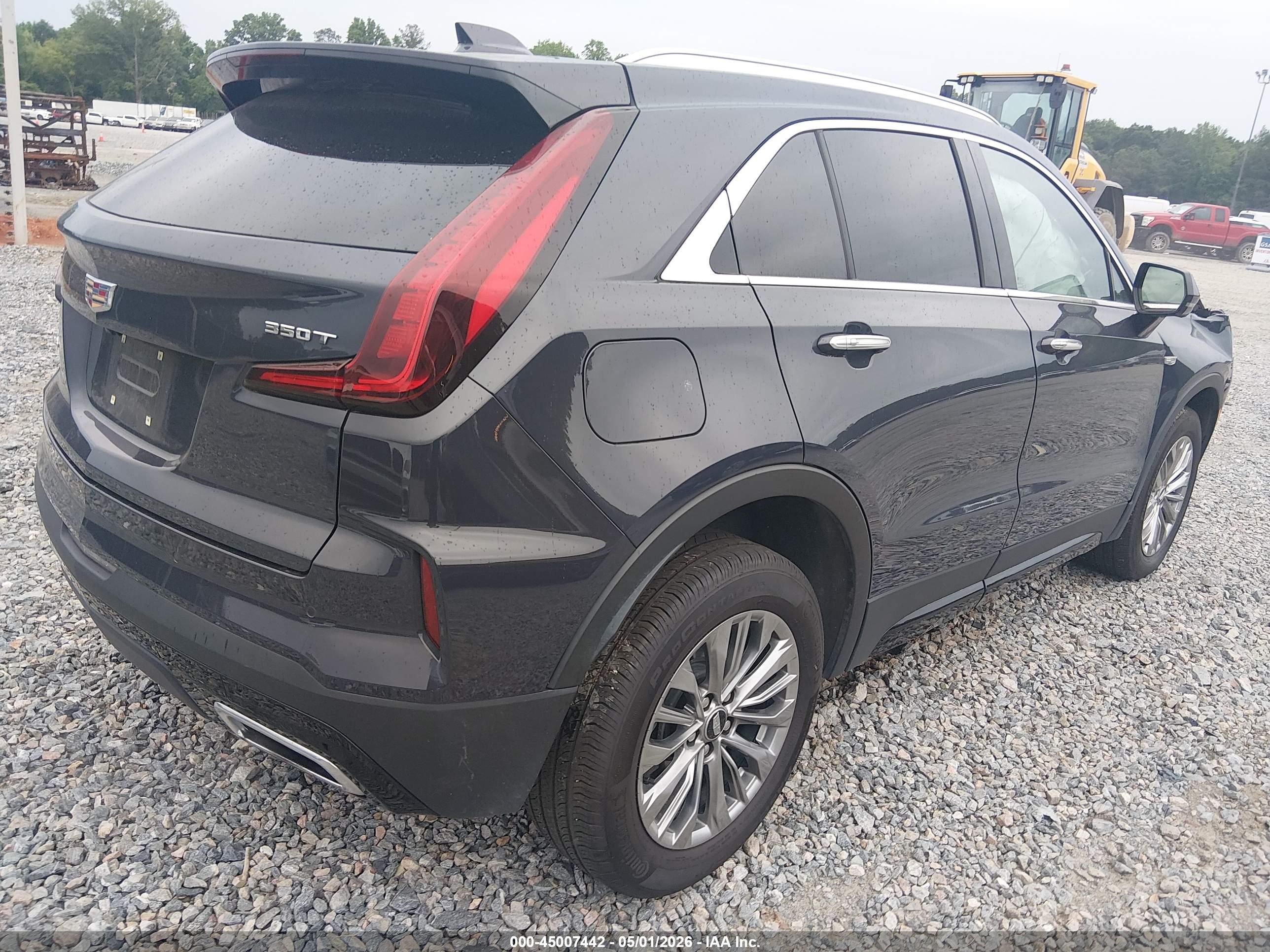 CADILLAC XT4 image 4