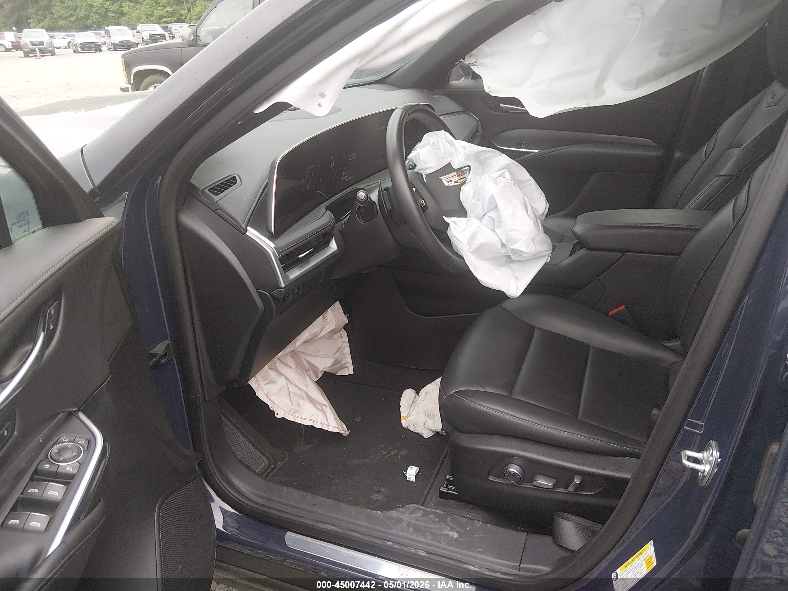 CADILLAC XT4 image 5