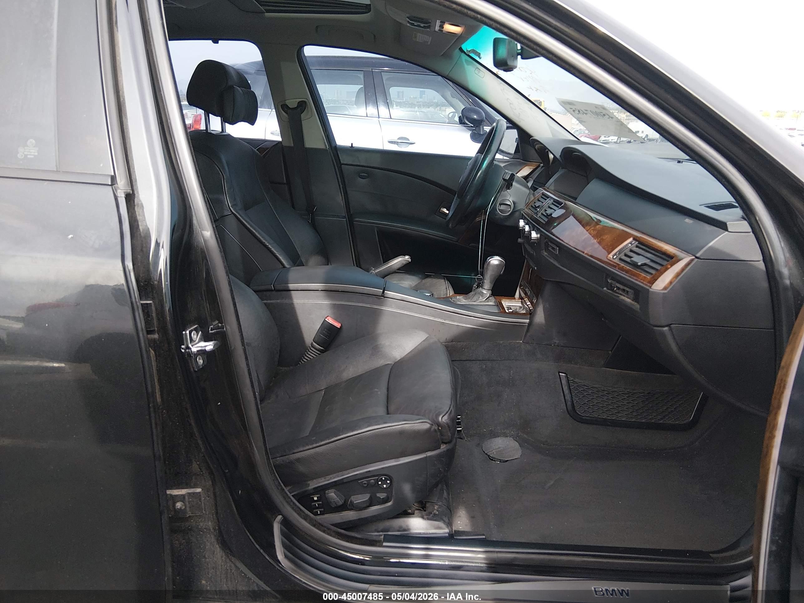 BMW 550I image 5