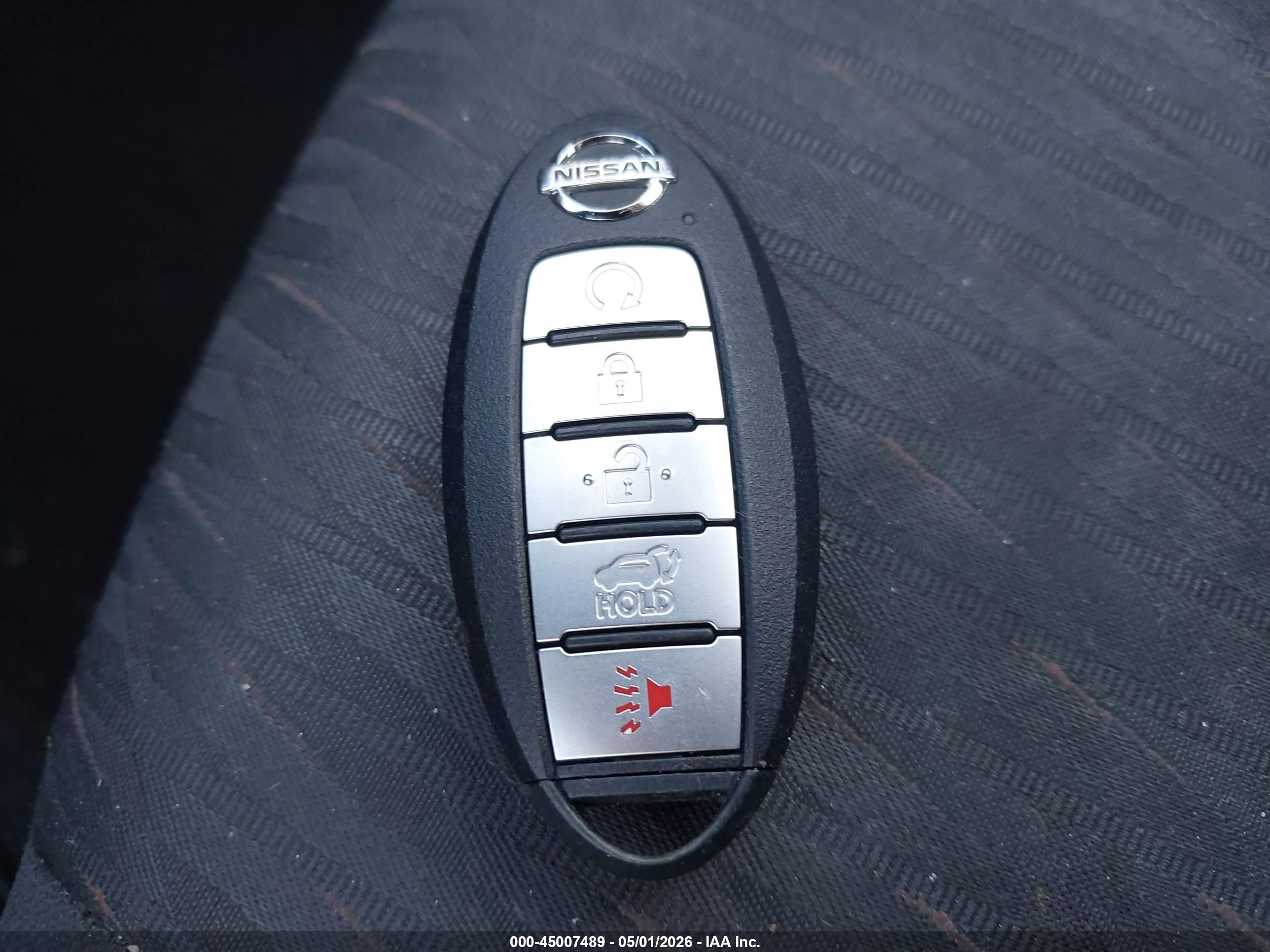 NISSAN ROGUE image 11