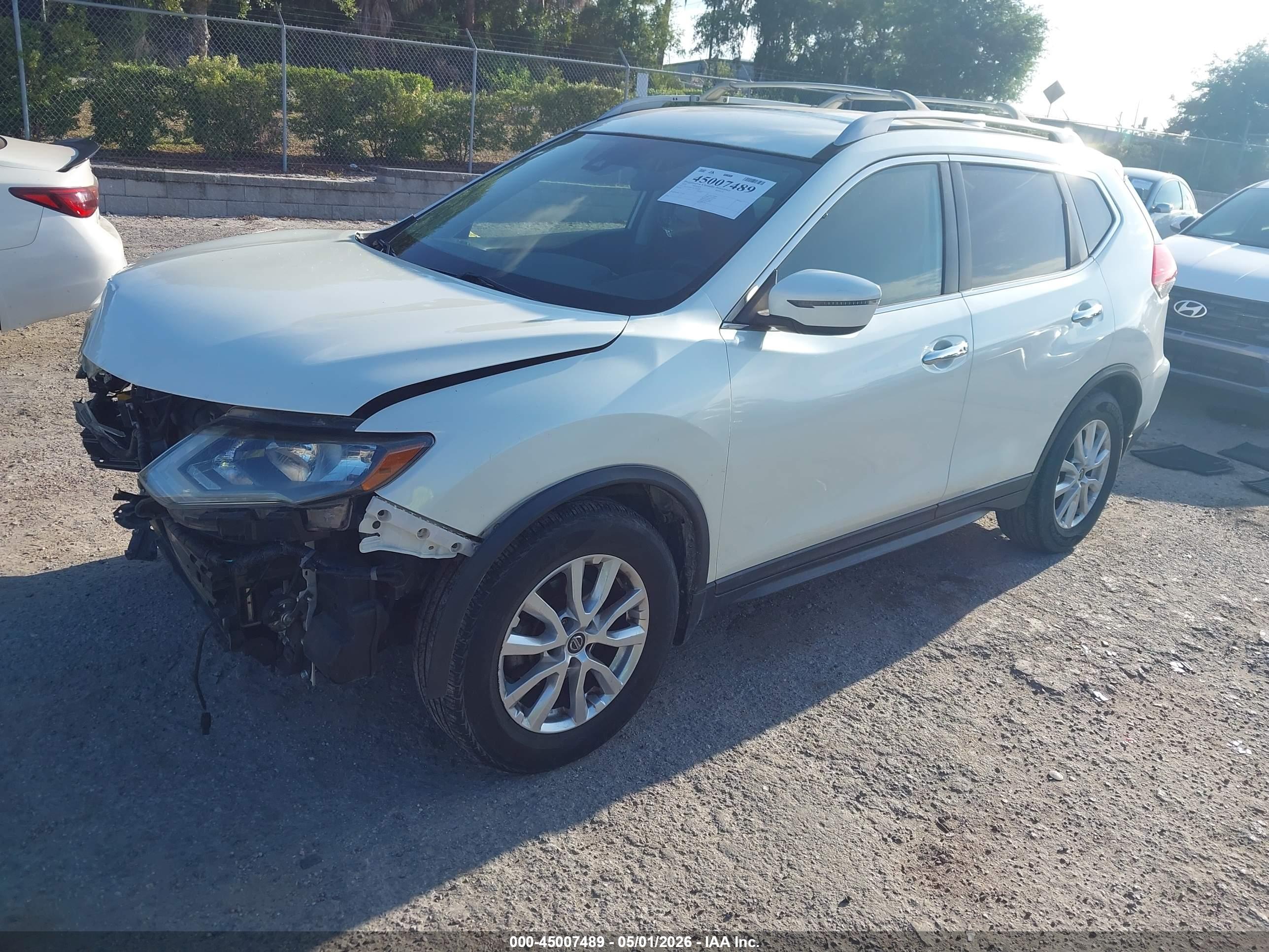 NISSAN ROGUE image 2