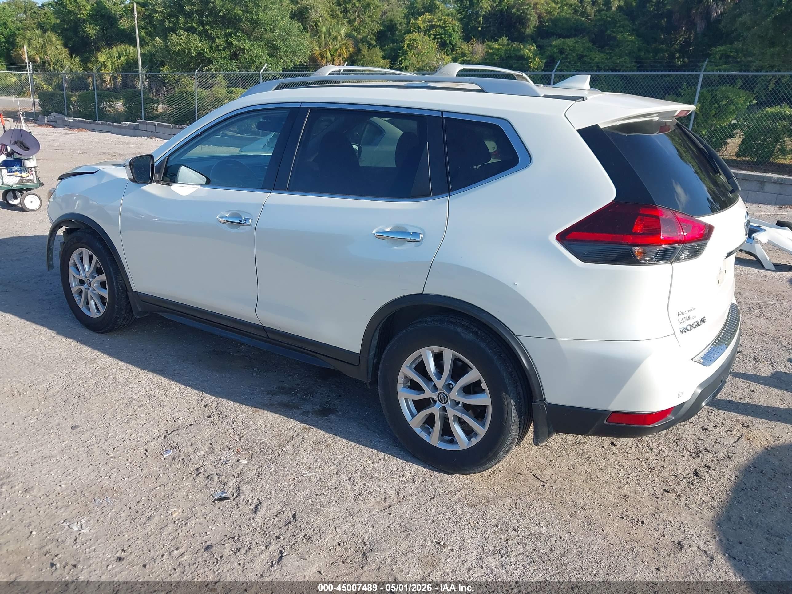 NISSAN ROGUE image 3