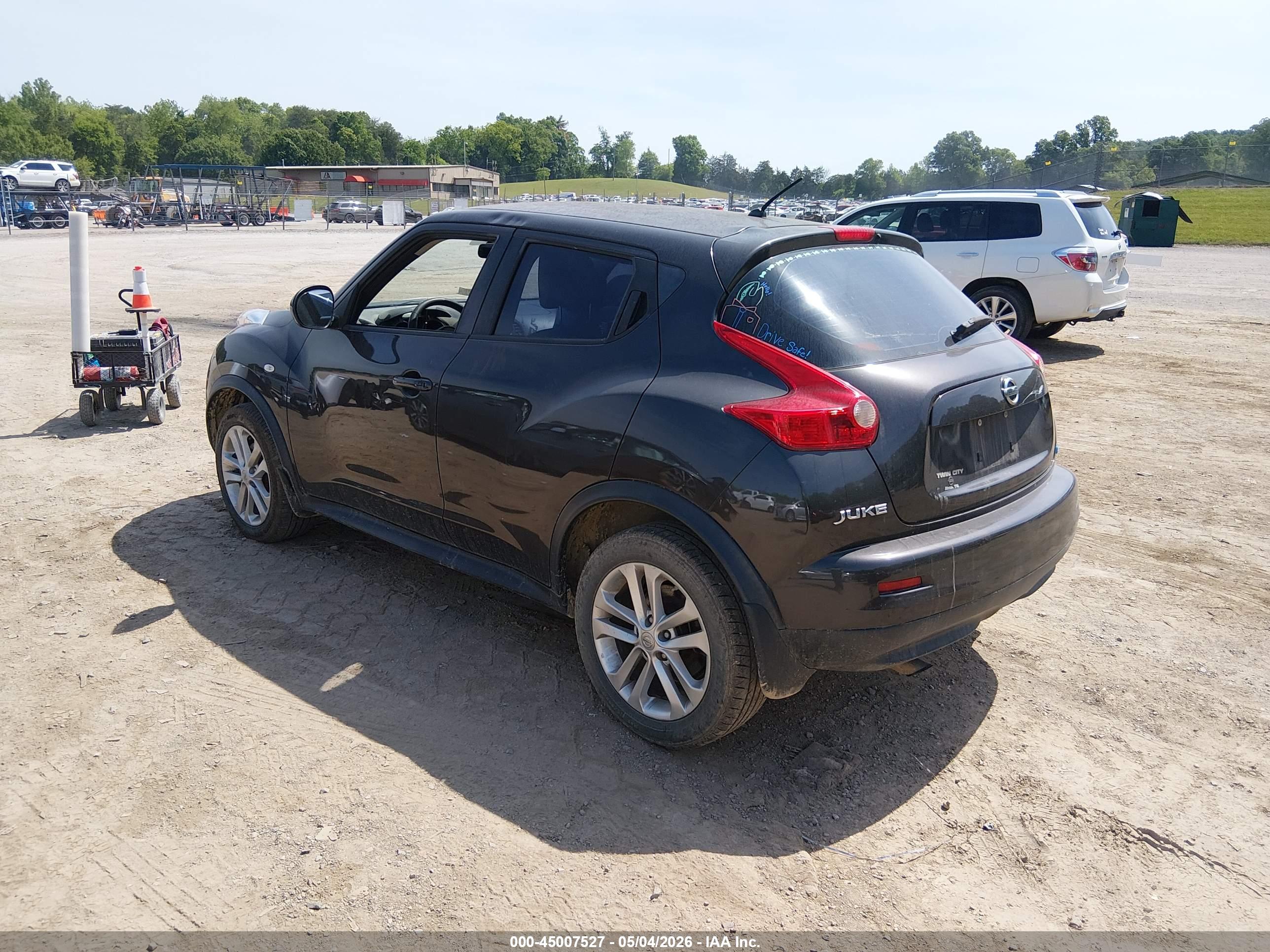 NISSAN JUKE image 3