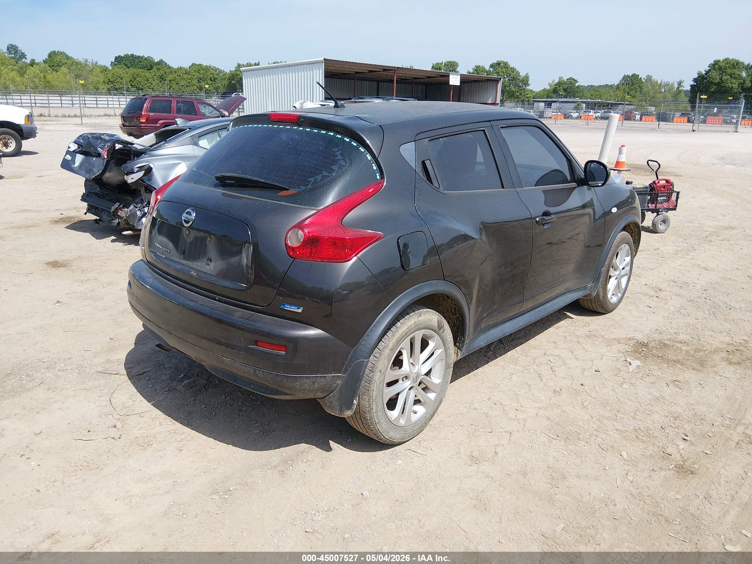 NISSAN JUKE image 4