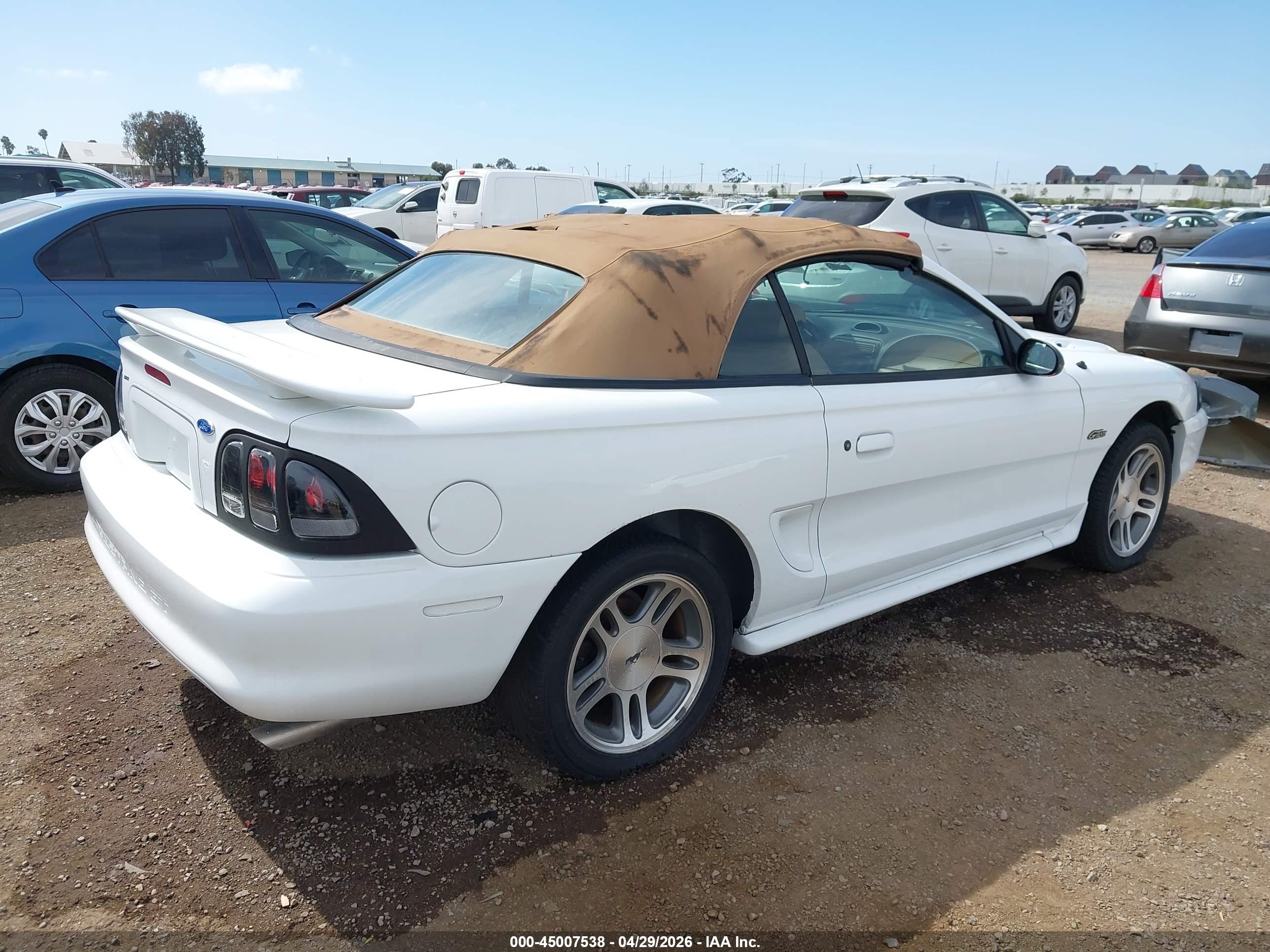 FORD MUSTANG image 4