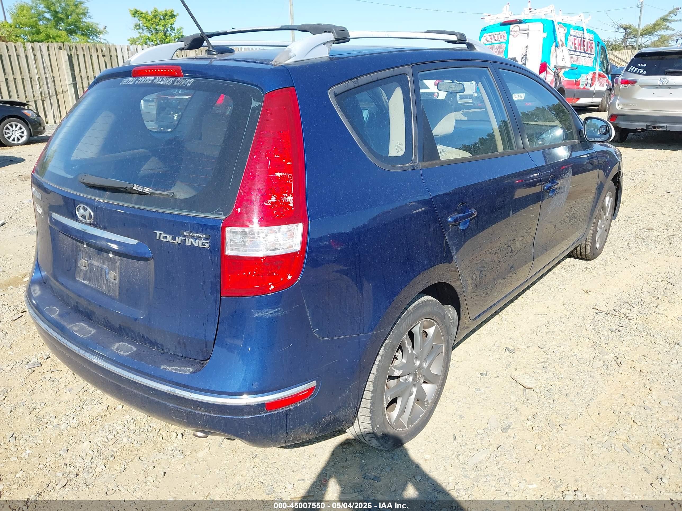 HYUNDAI ELANTRA image 4