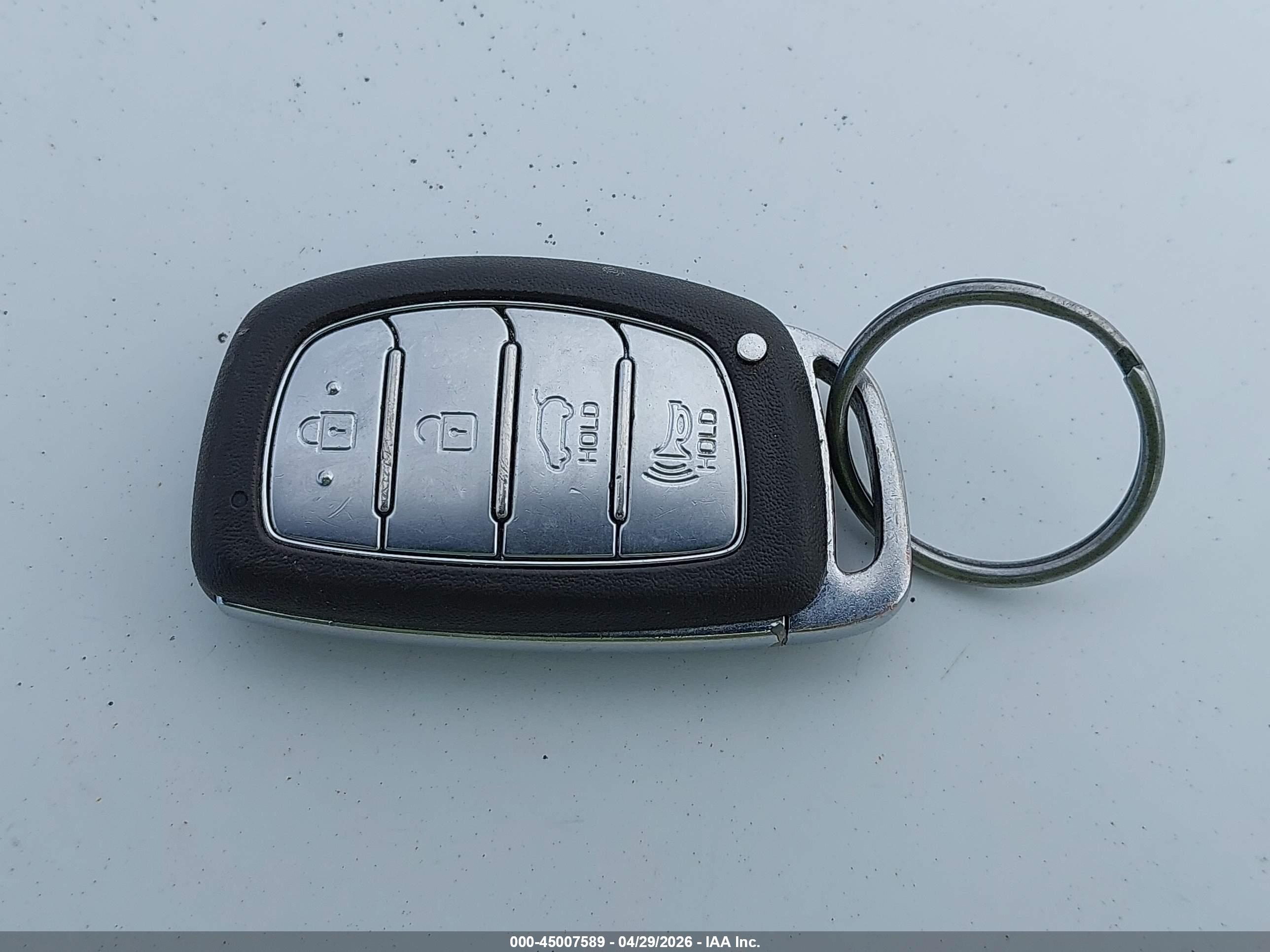 HYUNDAI TUCSON image 11