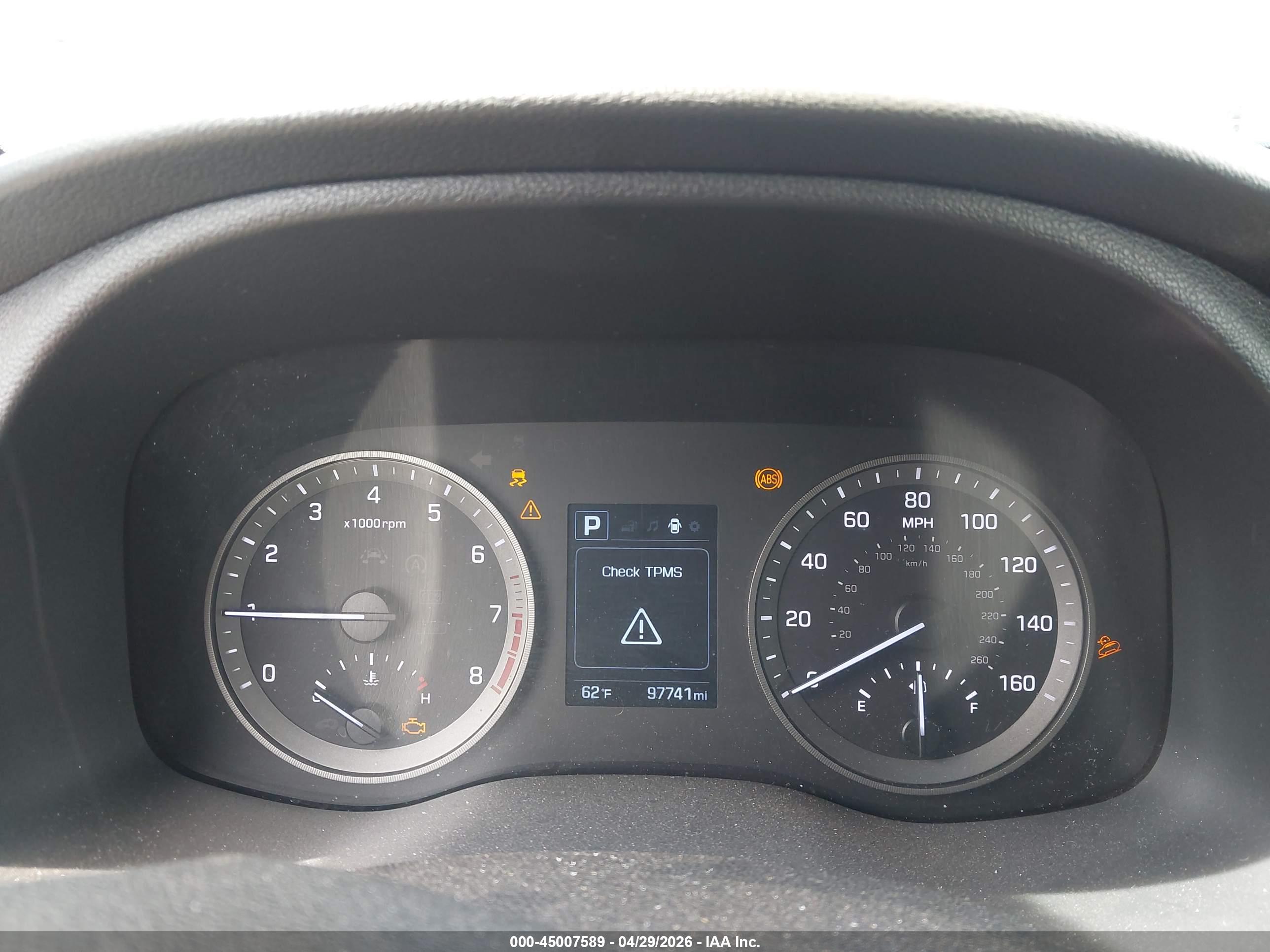 HYUNDAI TUCSON image 7