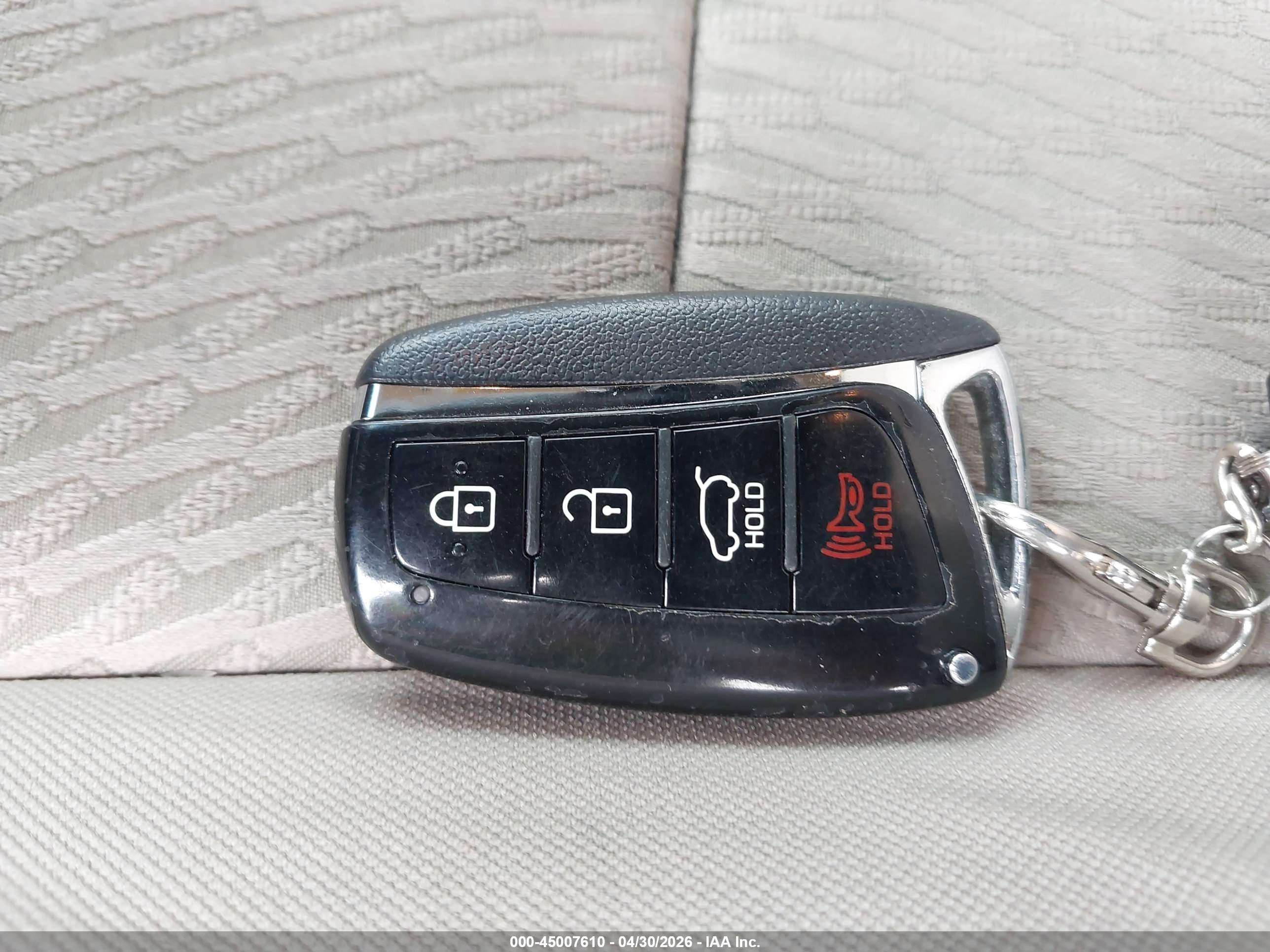 HYUNDAI SANTA image 11